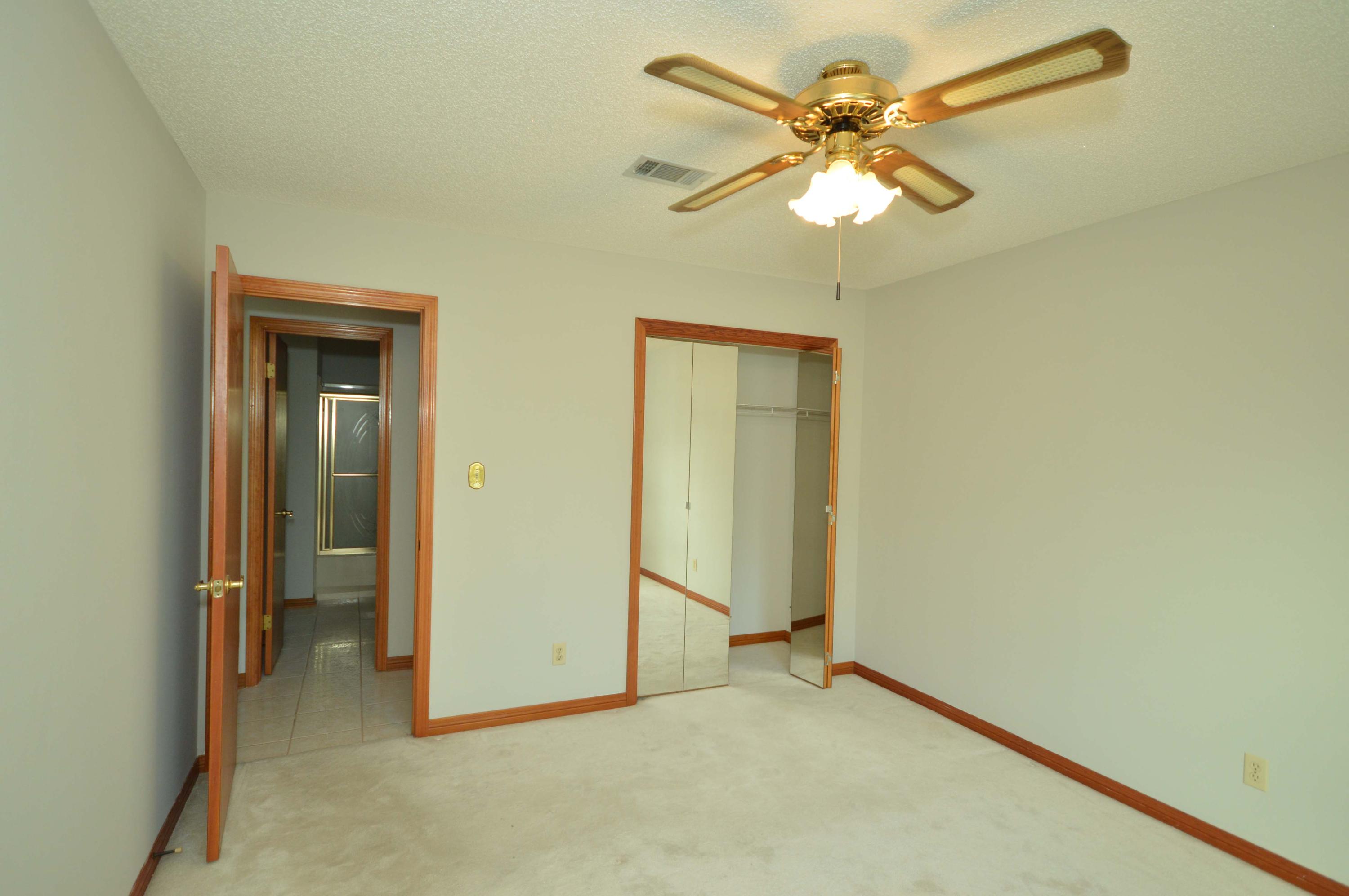 PRITCHARD POINT - Residential