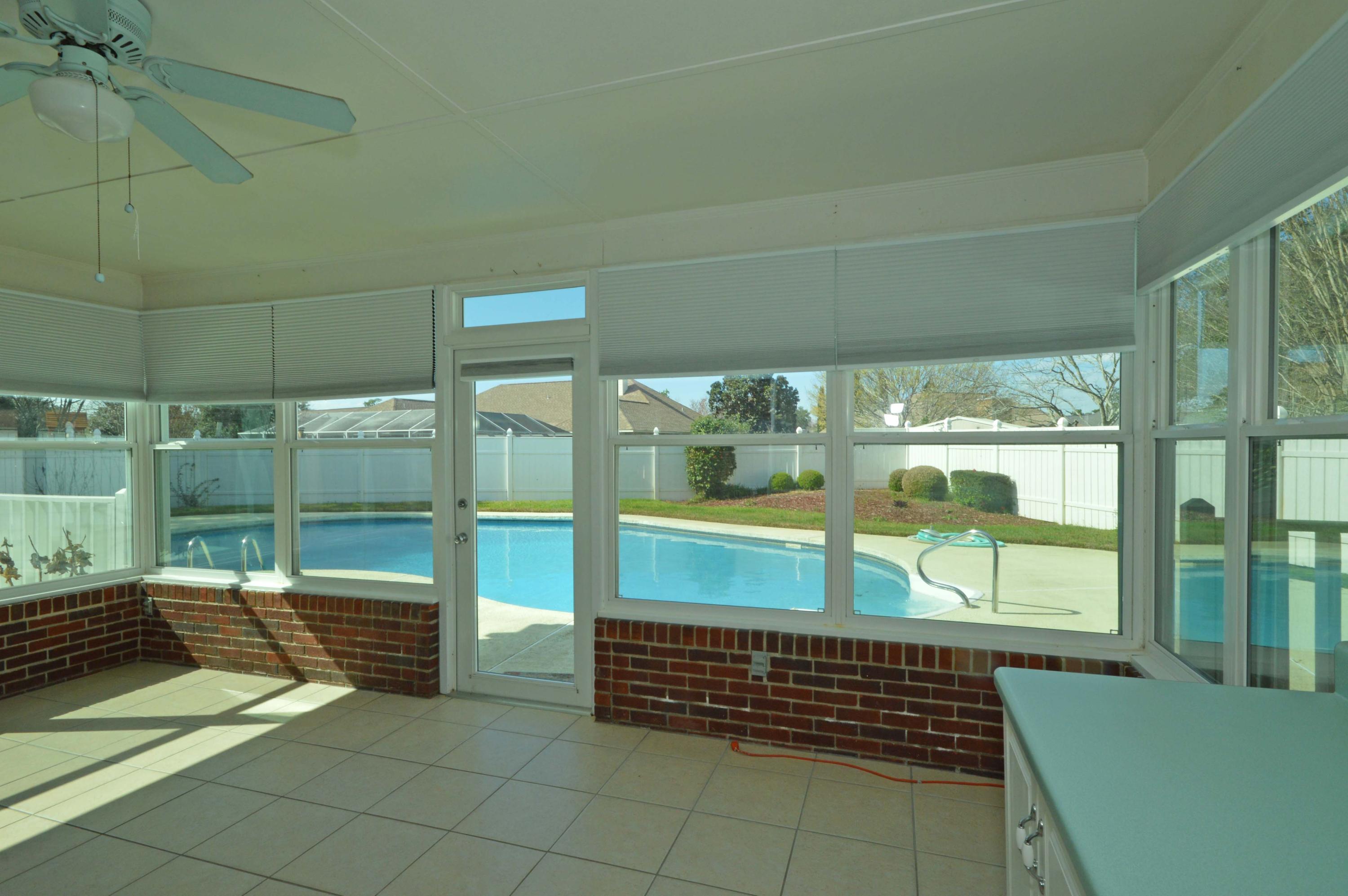 PRITCHARD POINT - Residential