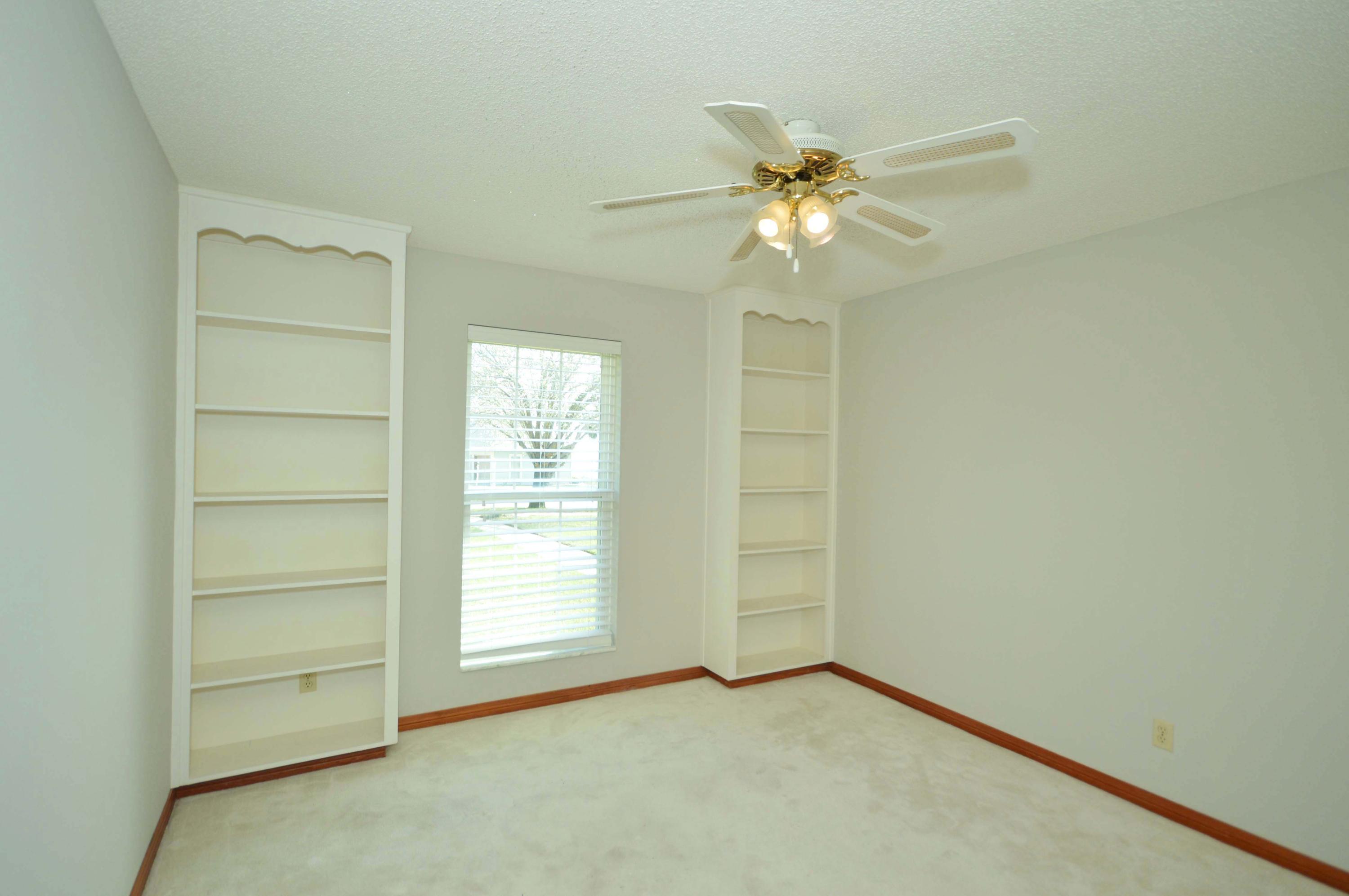 PRITCHARD POINT - Residential