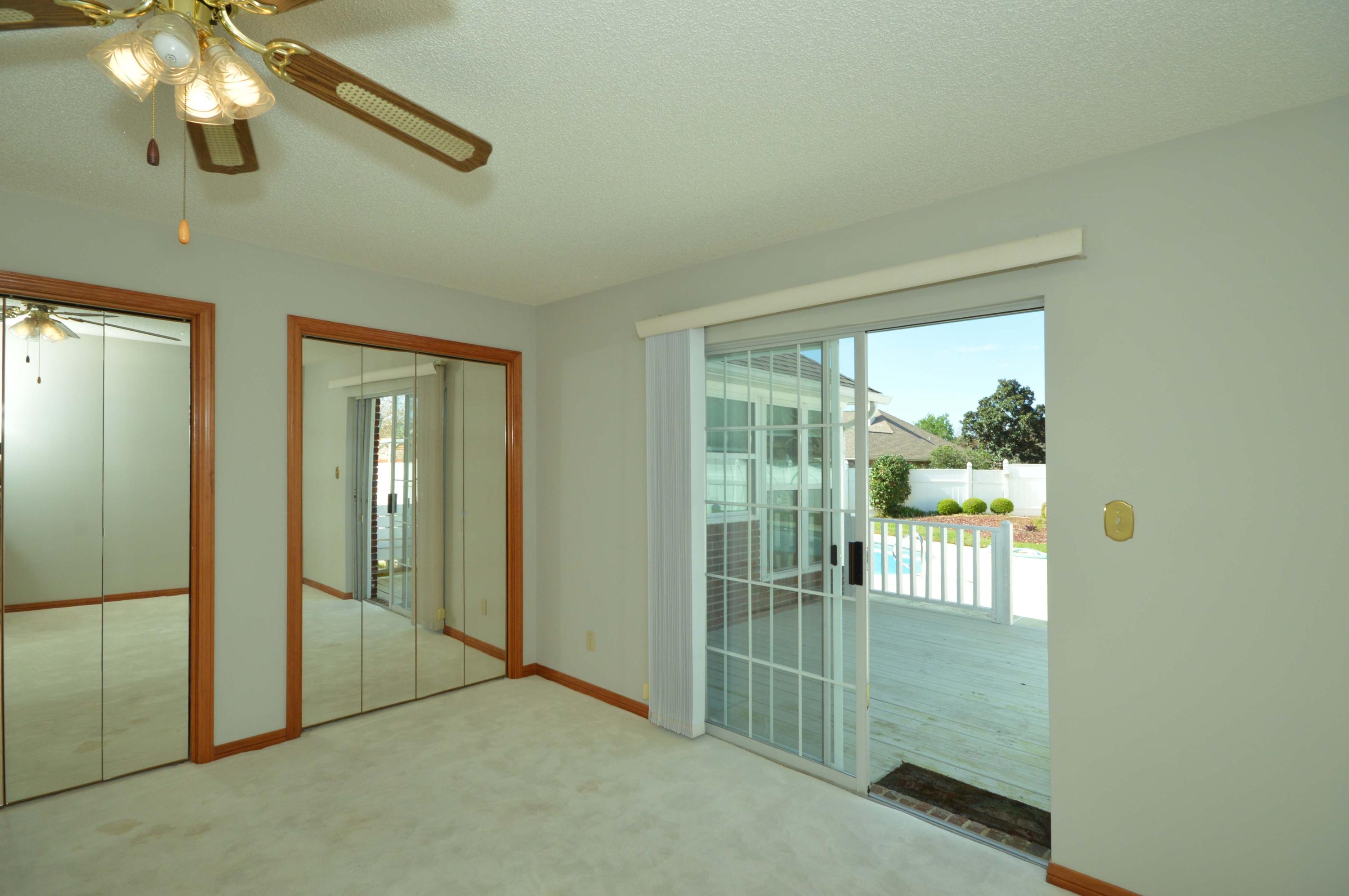 PRITCHARD POINT - Residential