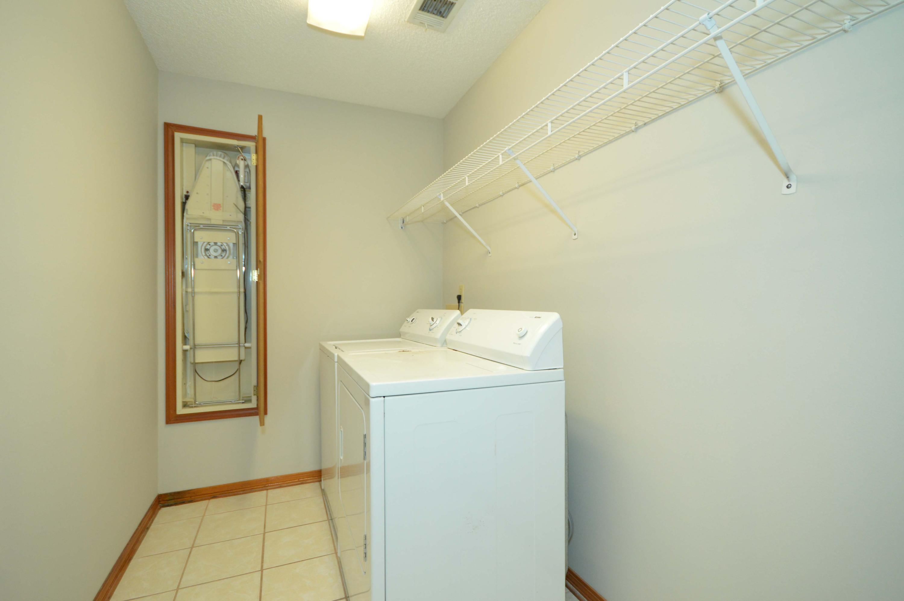 PRITCHARD POINT - Residential