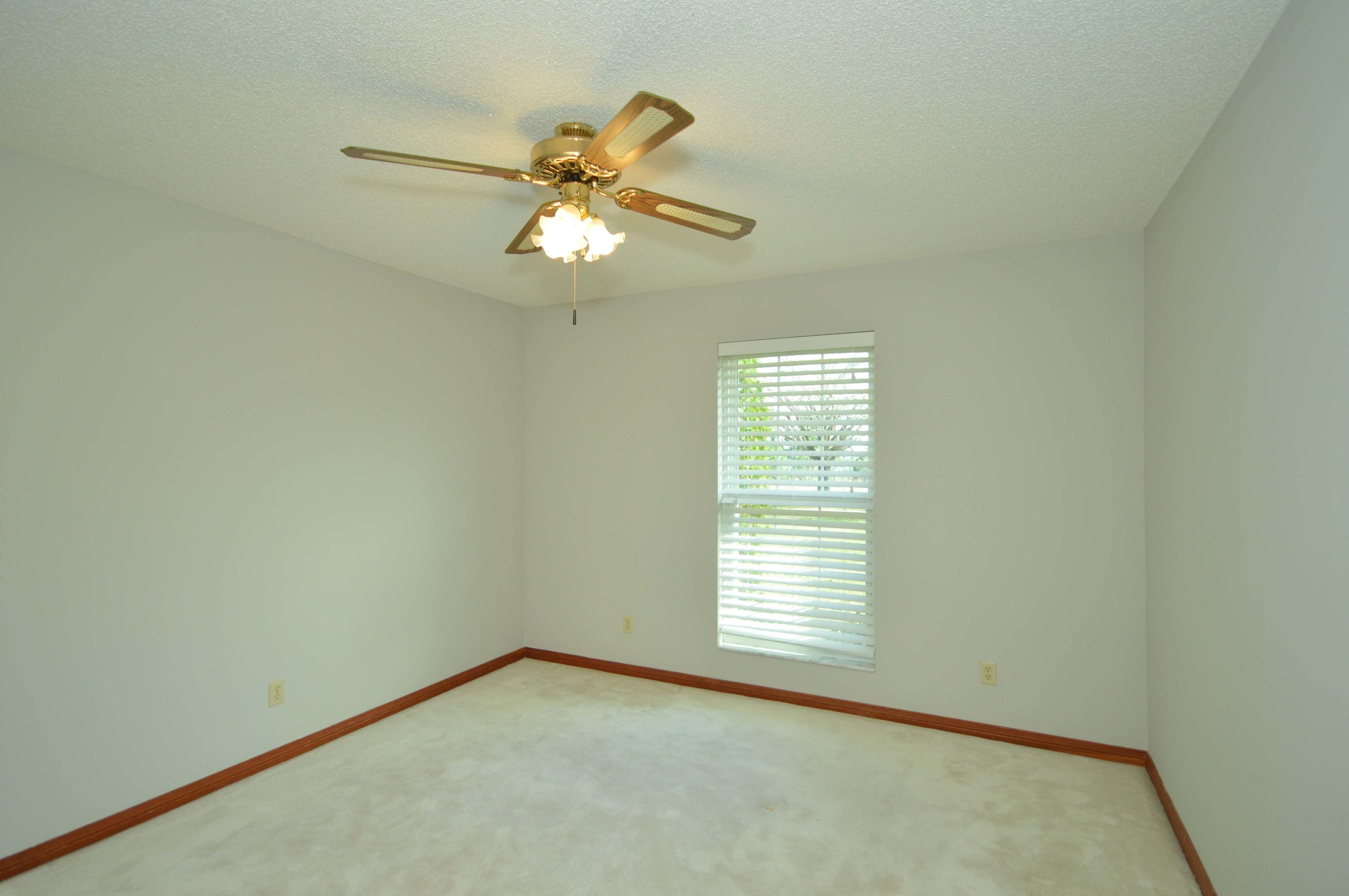 PRITCHARD POINT - Residential