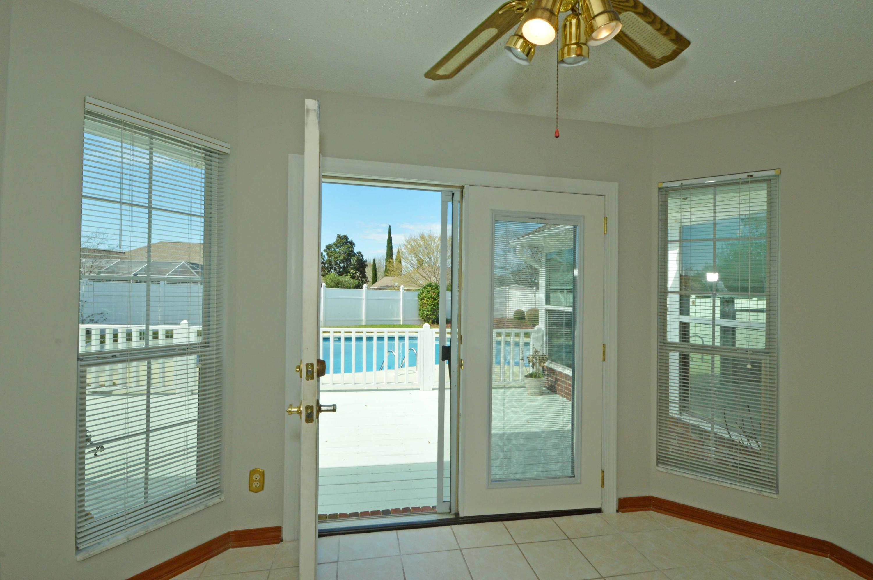 PRITCHARD POINT - Residential