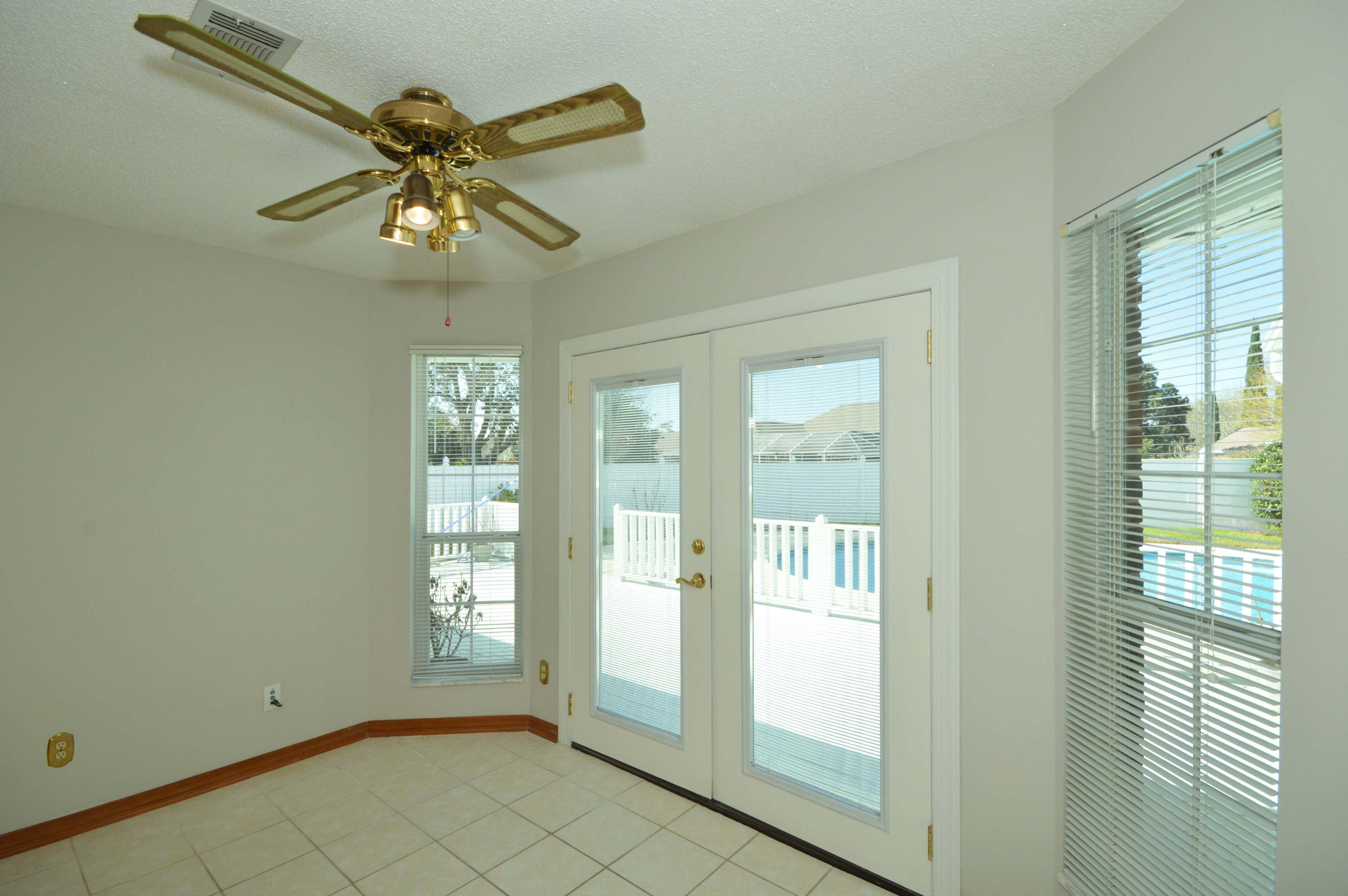 PRITCHARD POINT - Residential