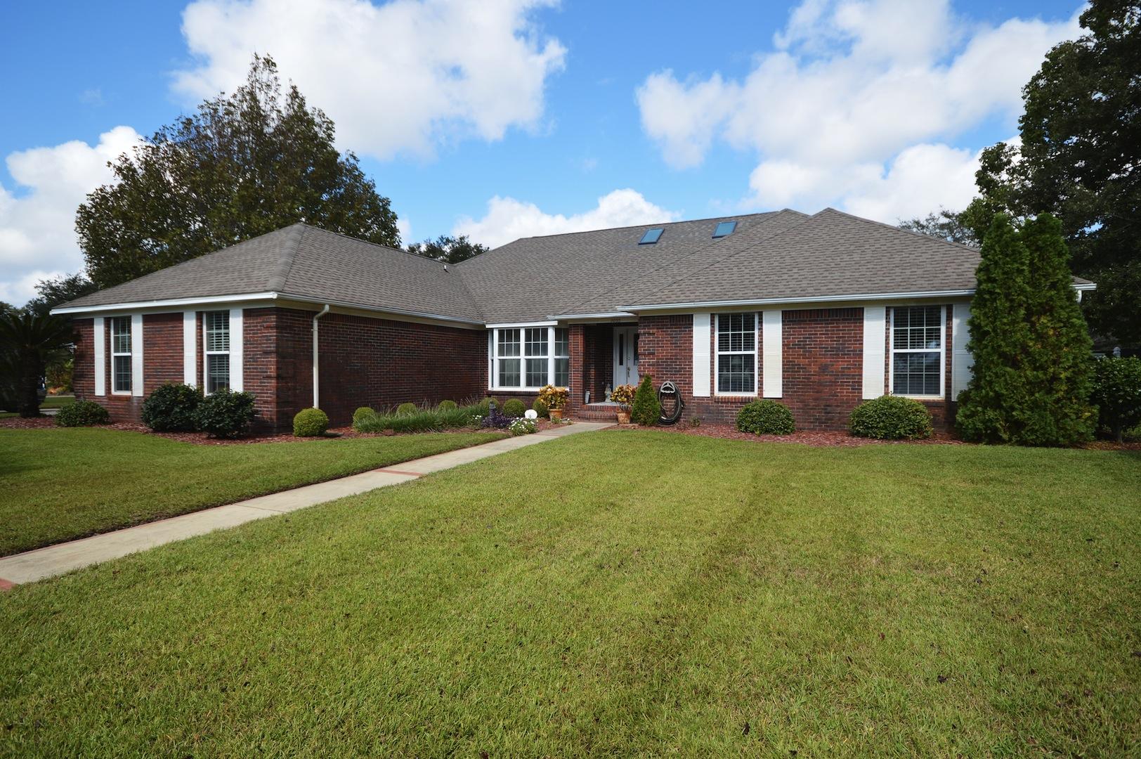 PRITCHARD POINT - Residential