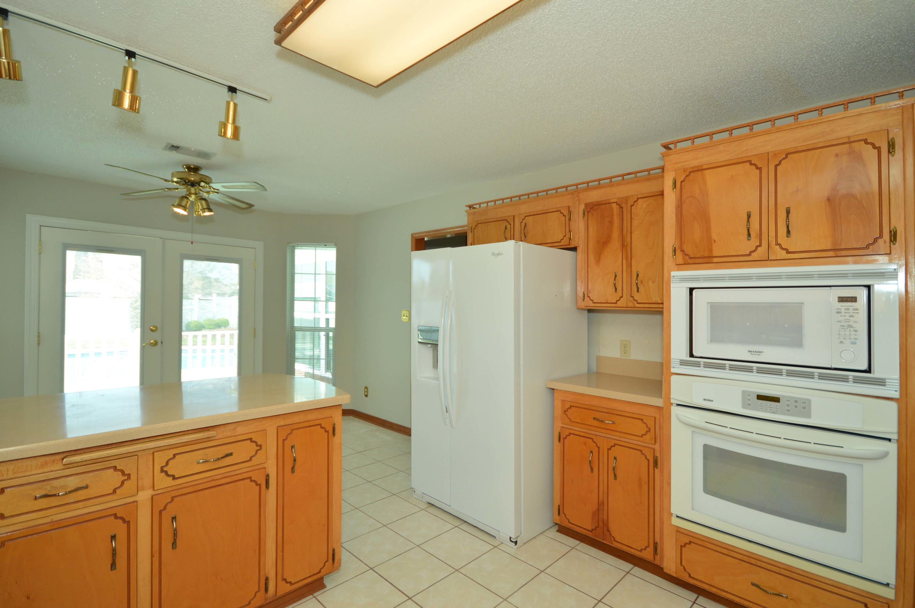 PRITCHARD POINT - Residential