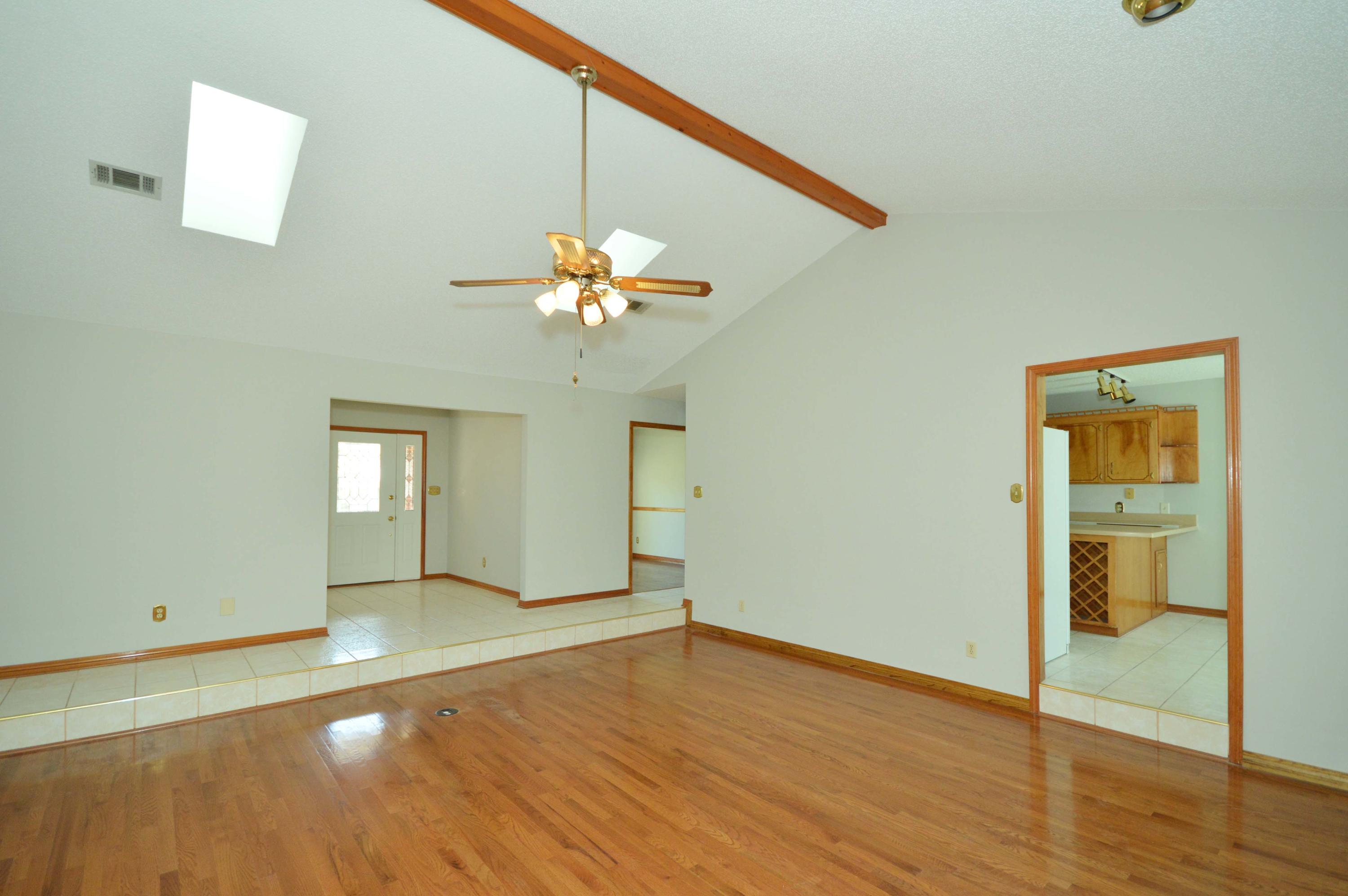 PRITCHARD POINT - Residential