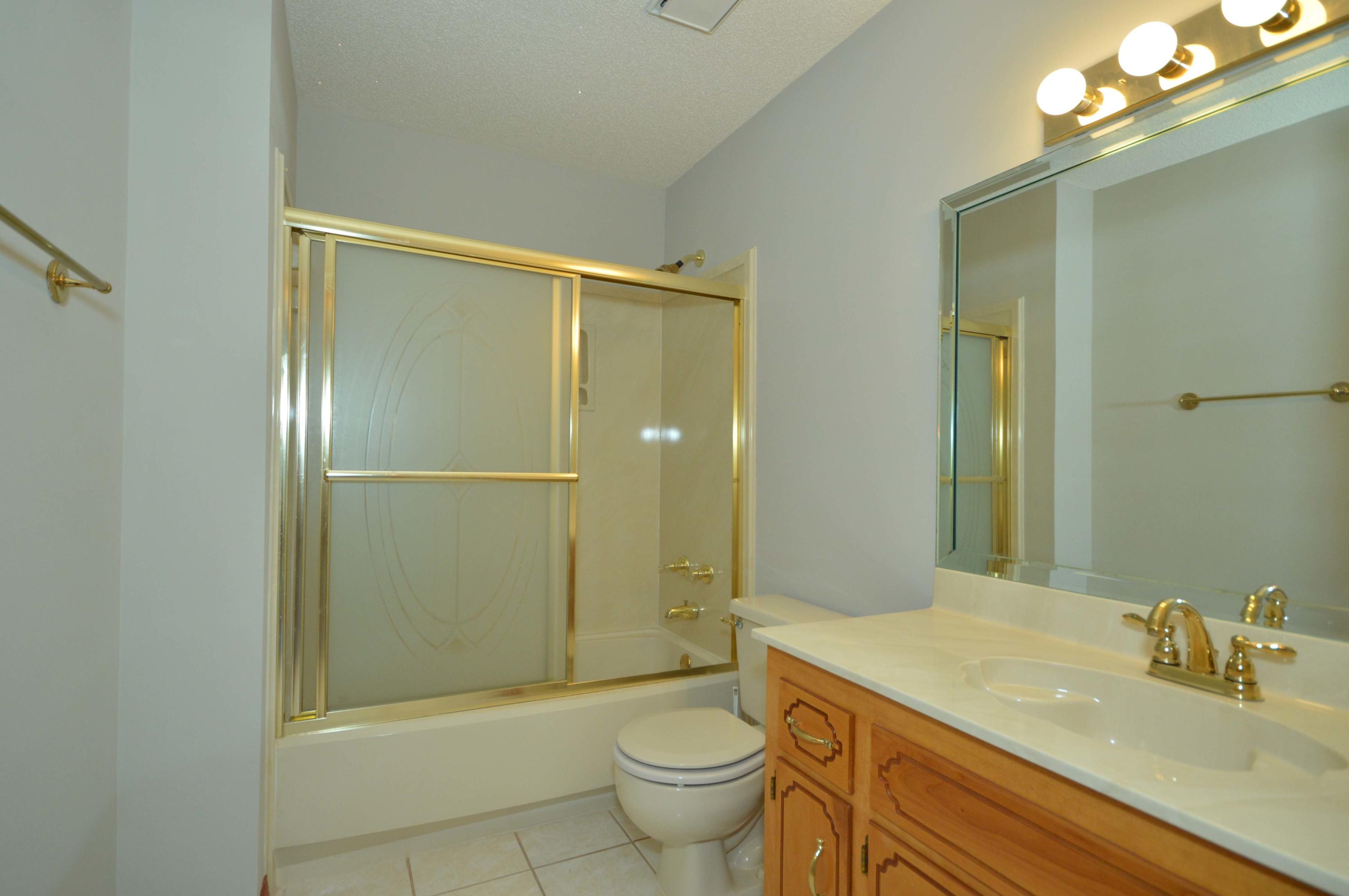 PRITCHARD POINT - Residential