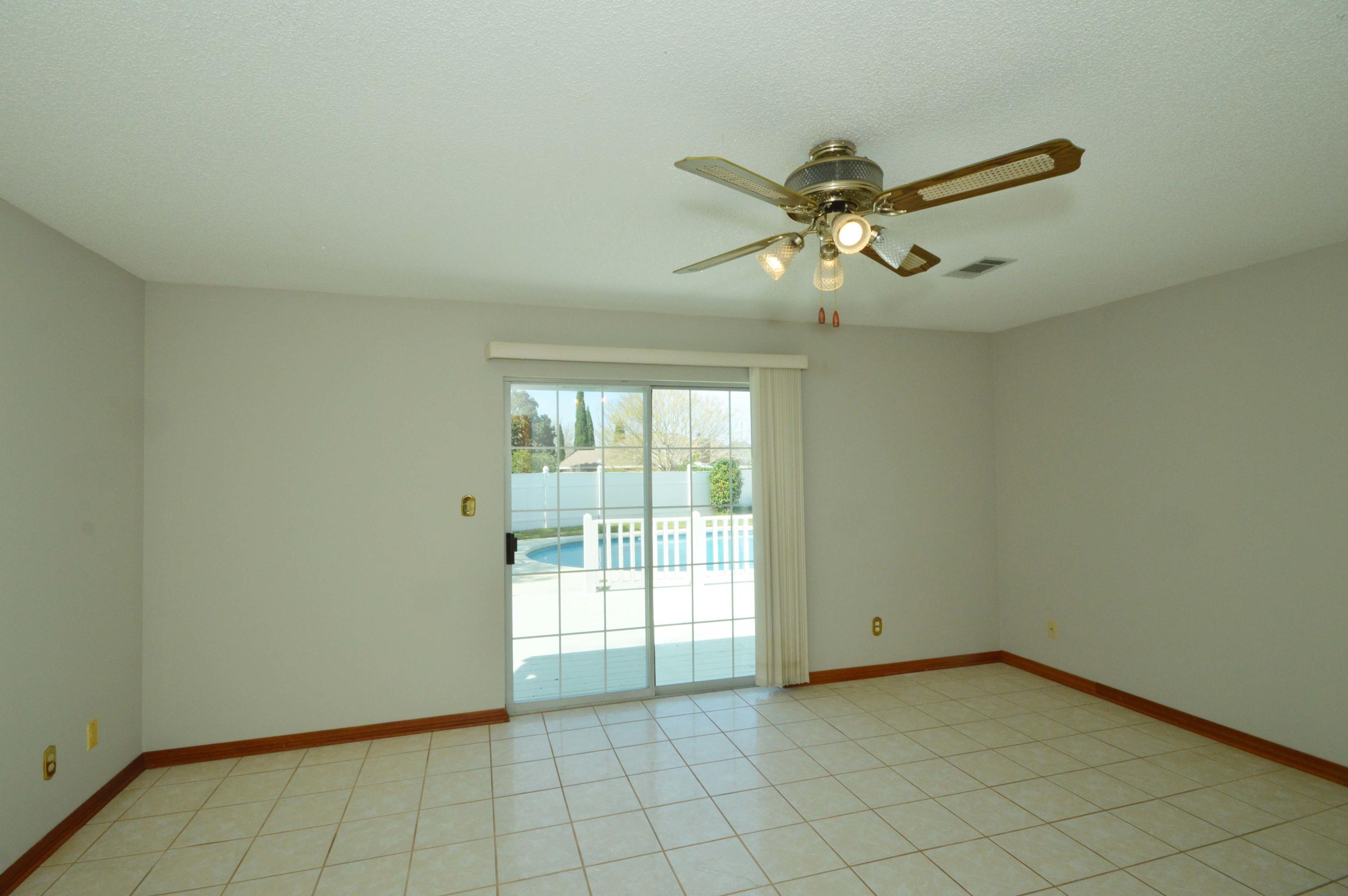 PRITCHARD POINT - Residential