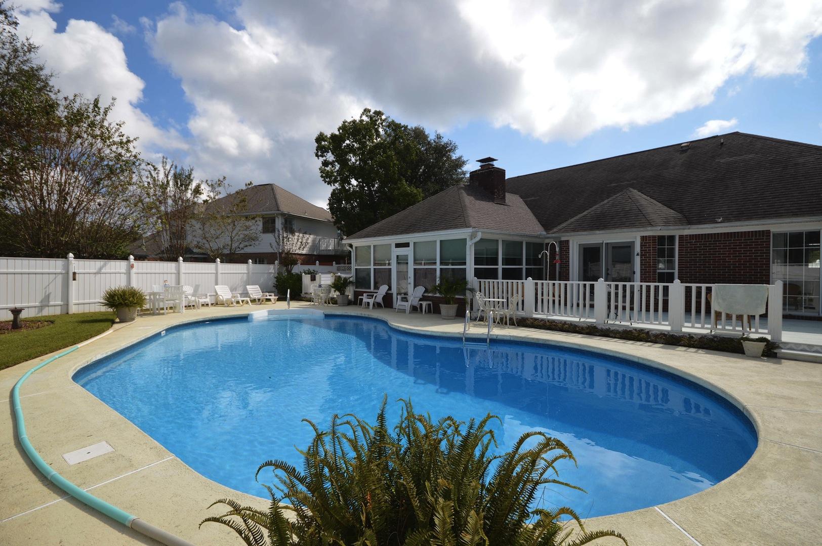 PRITCHARD POINT - Residential