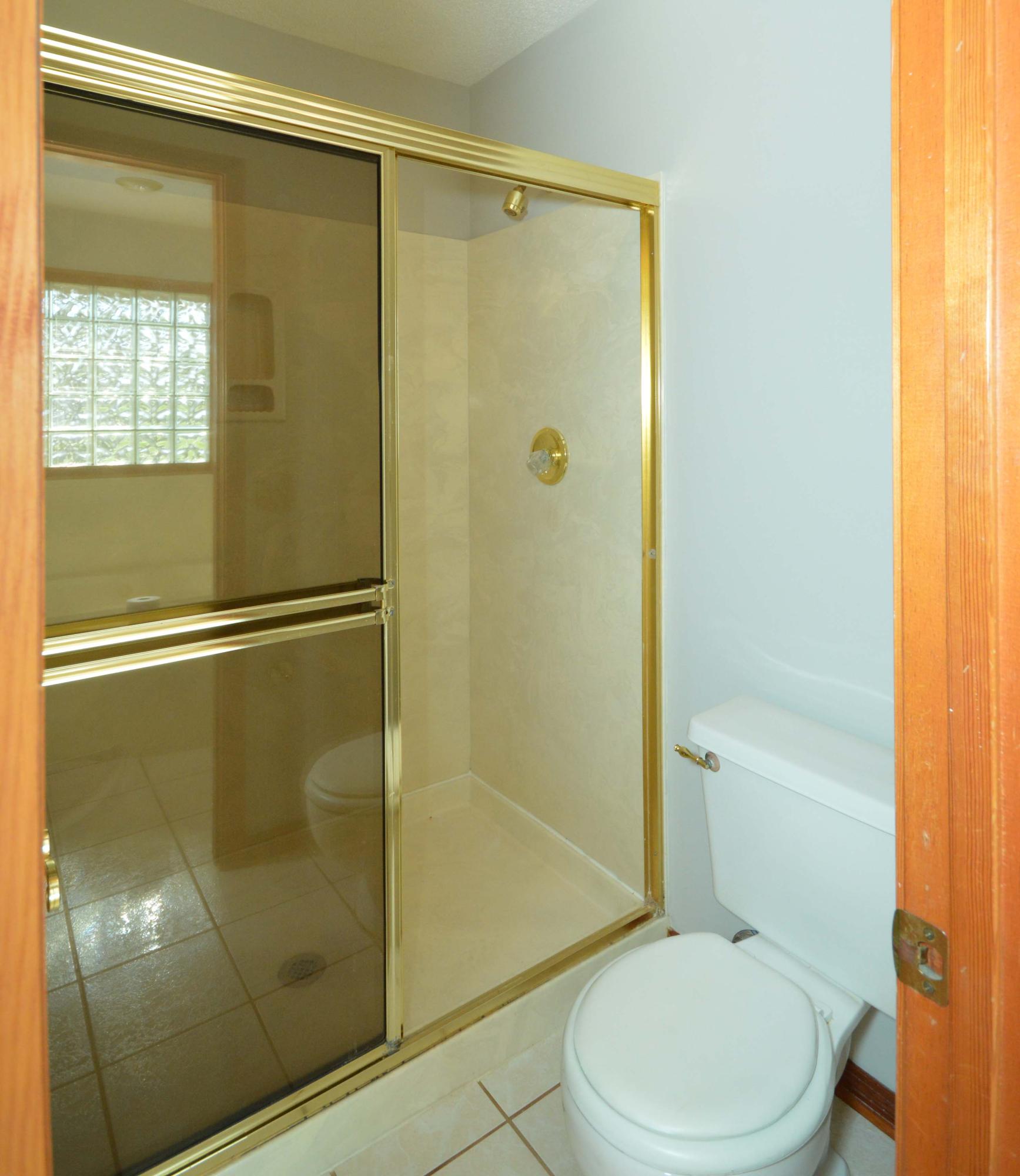 PRITCHARD POINT - Residential