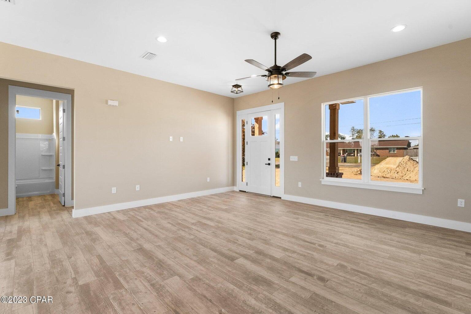 CROWN POINT - Residential