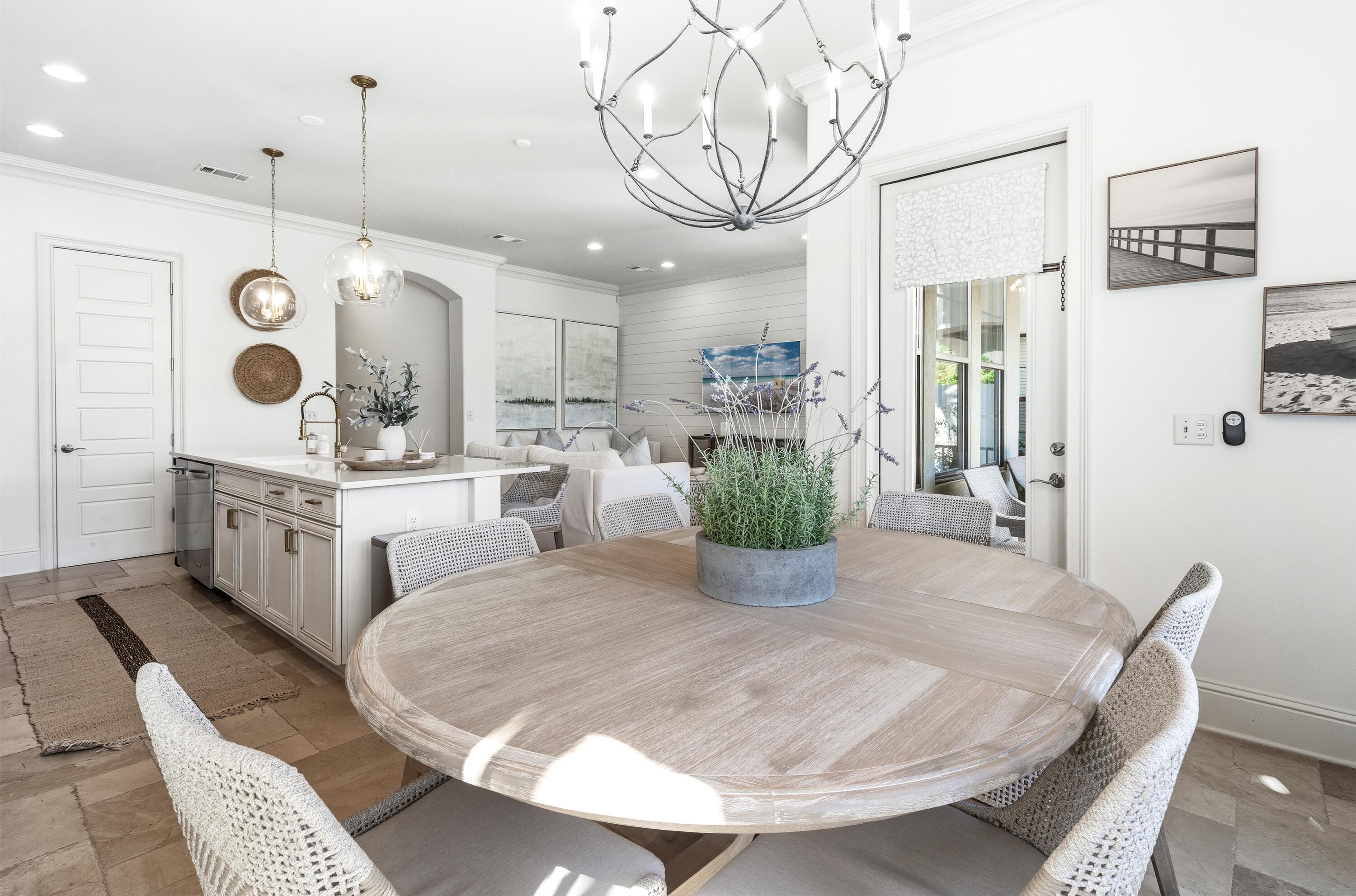 VILLA LAGO - Residential