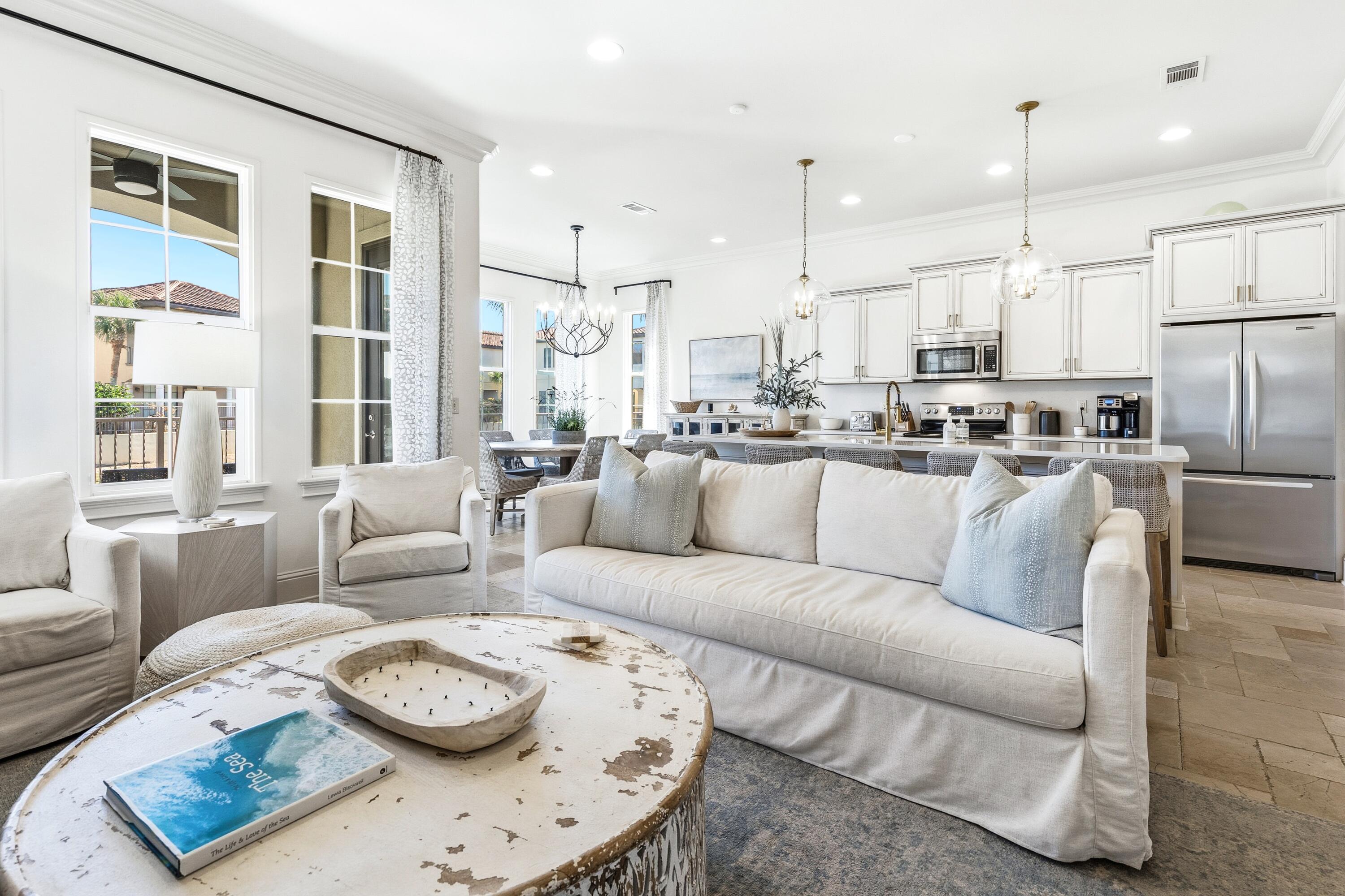 VILLA LAGO - Residential