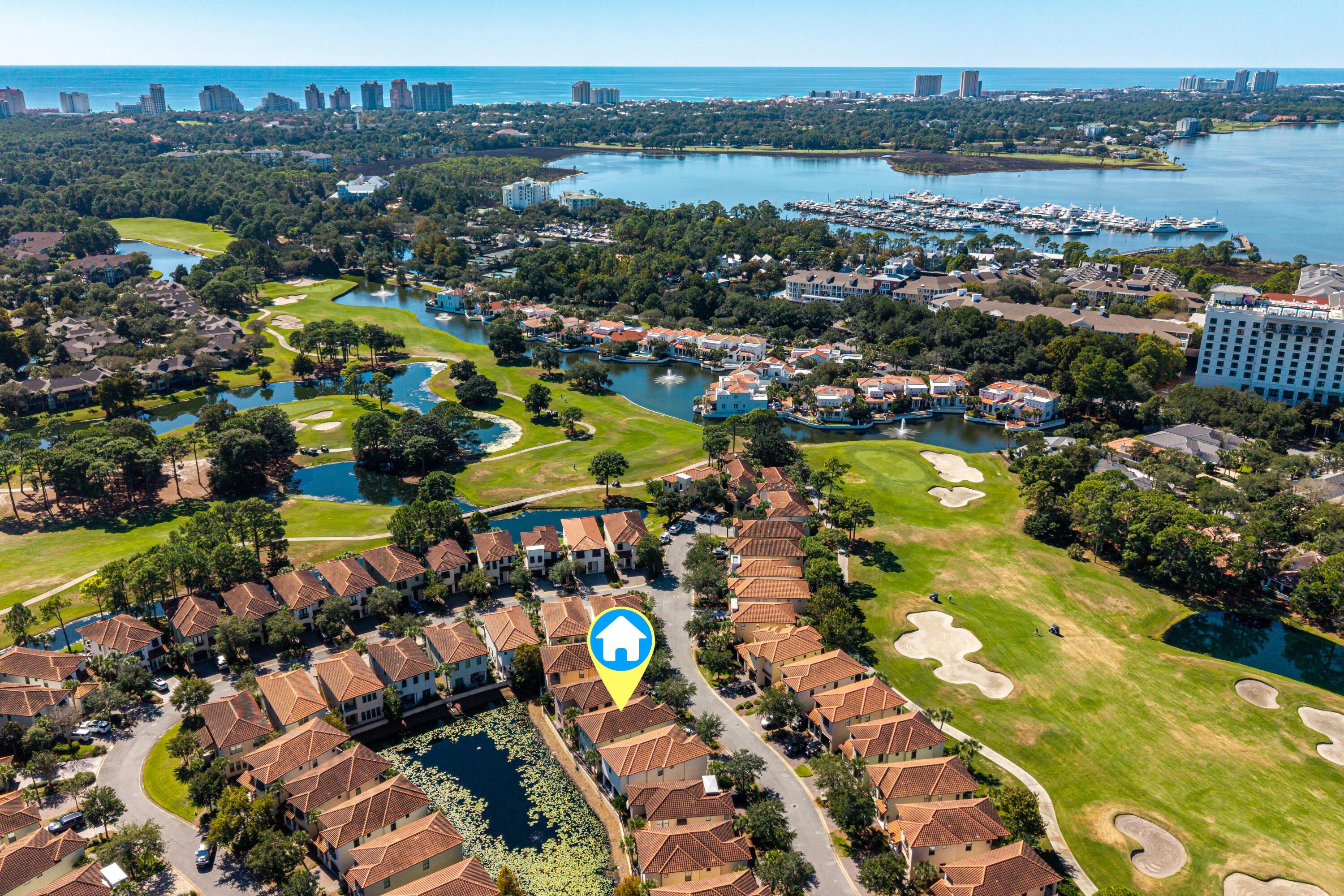 VILLA LAGO - Residential