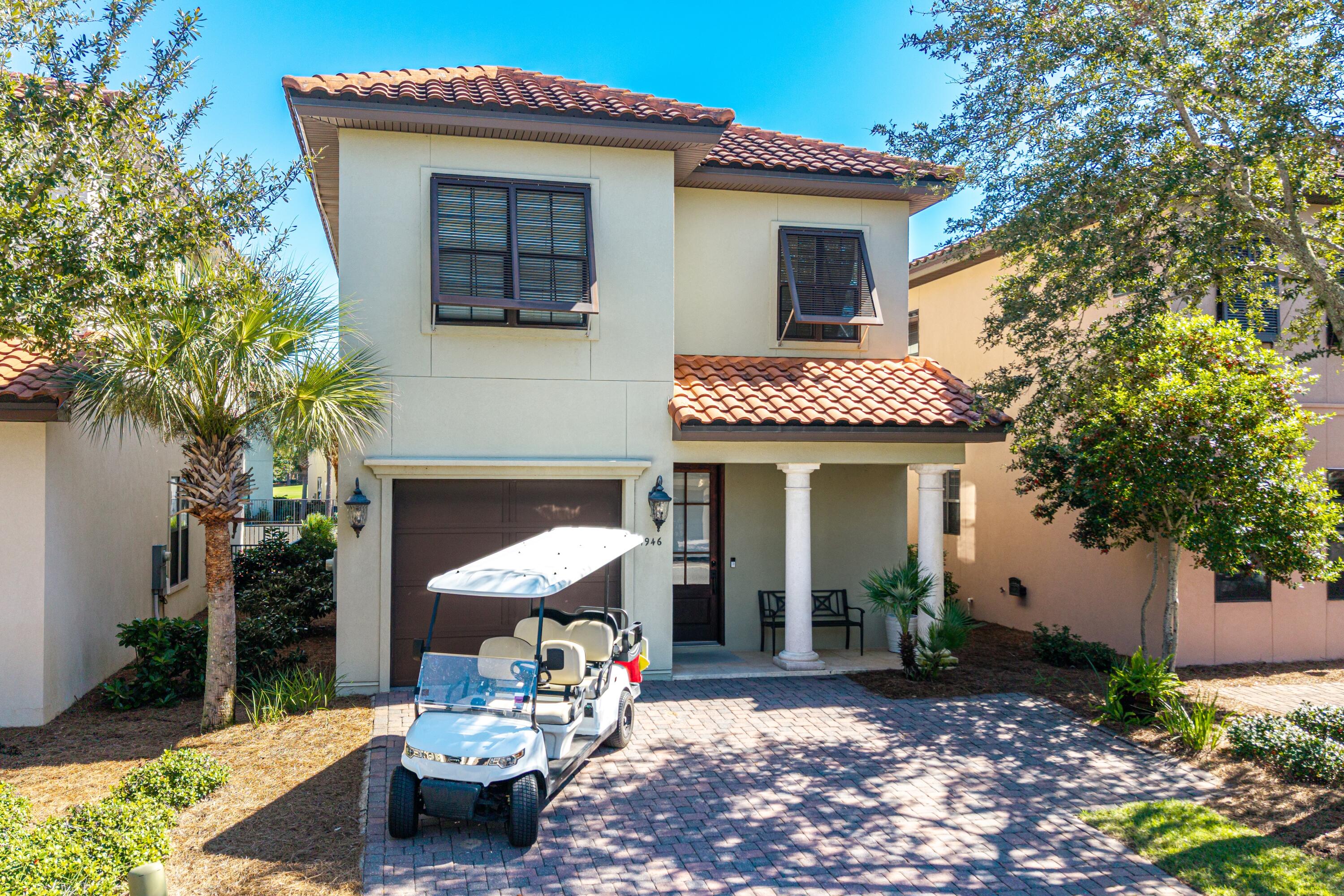 VILLA LAGO - Residential