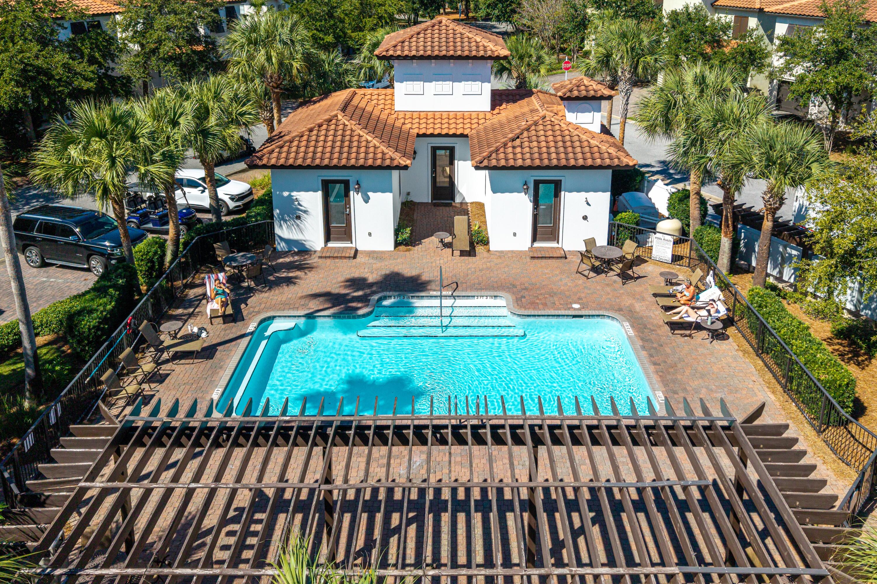 VILLA LAGO - Residential