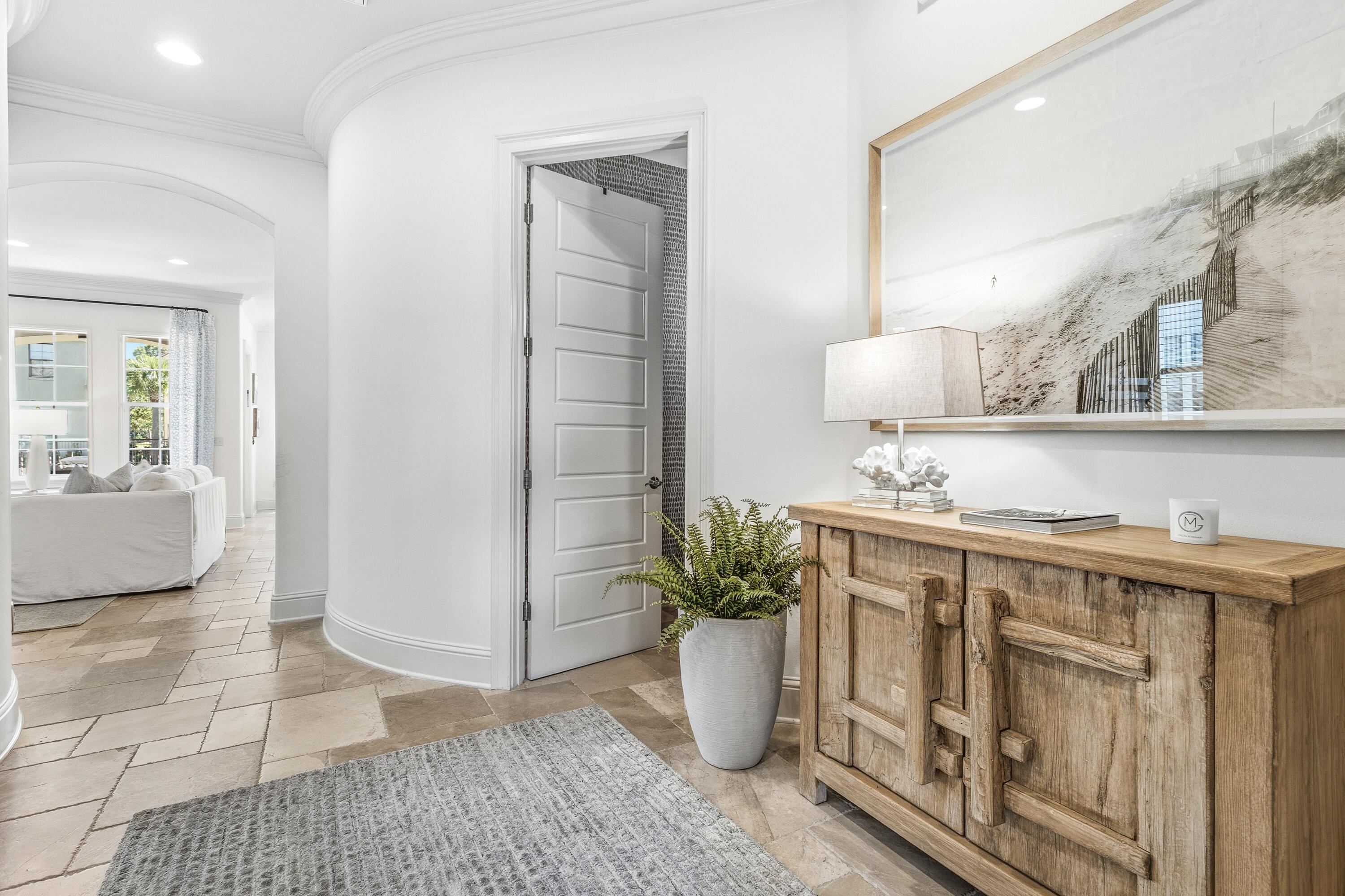 VILLA LAGO - Residential