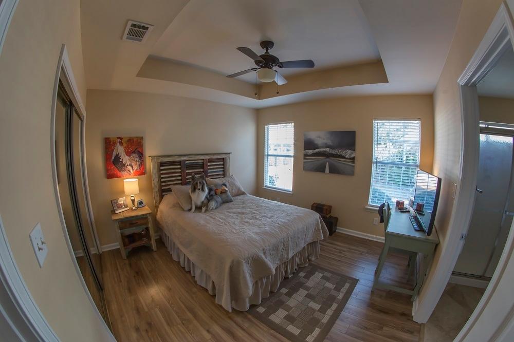 OAK HARBOUR T/H VILLAS - Residential