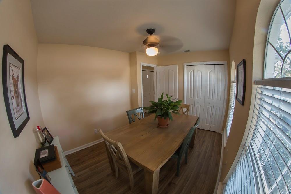 OAK HARBOUR T/H VILLAS - Residential