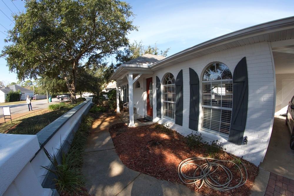 OAK HARBOUR T/H VILLAS - Residential