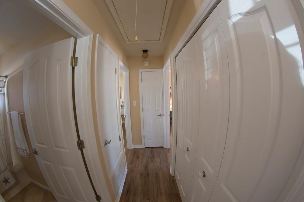 OAK HARBOUR T/H VILLAS - Residential