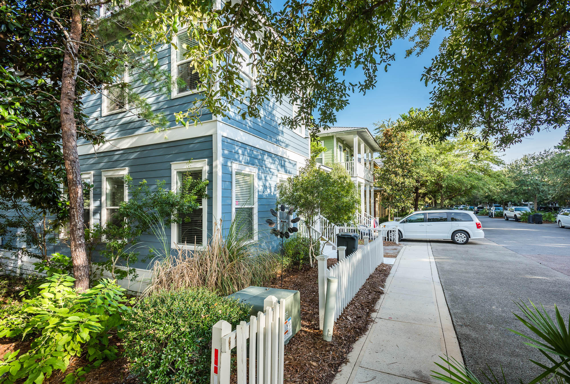 SUMMER'S EDGE - Residential