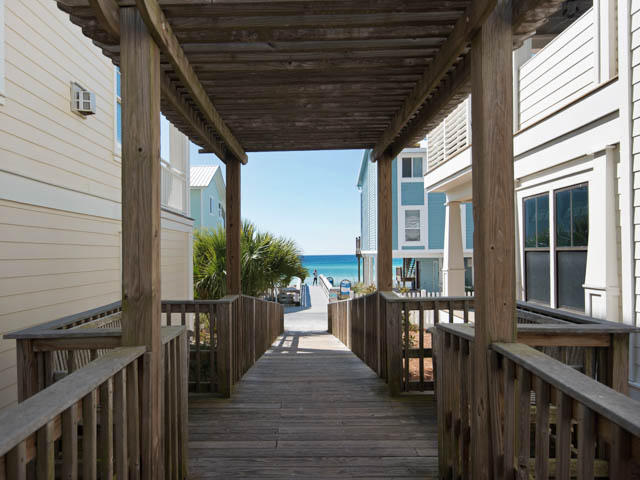 SUMMER'S EDGE - Residential