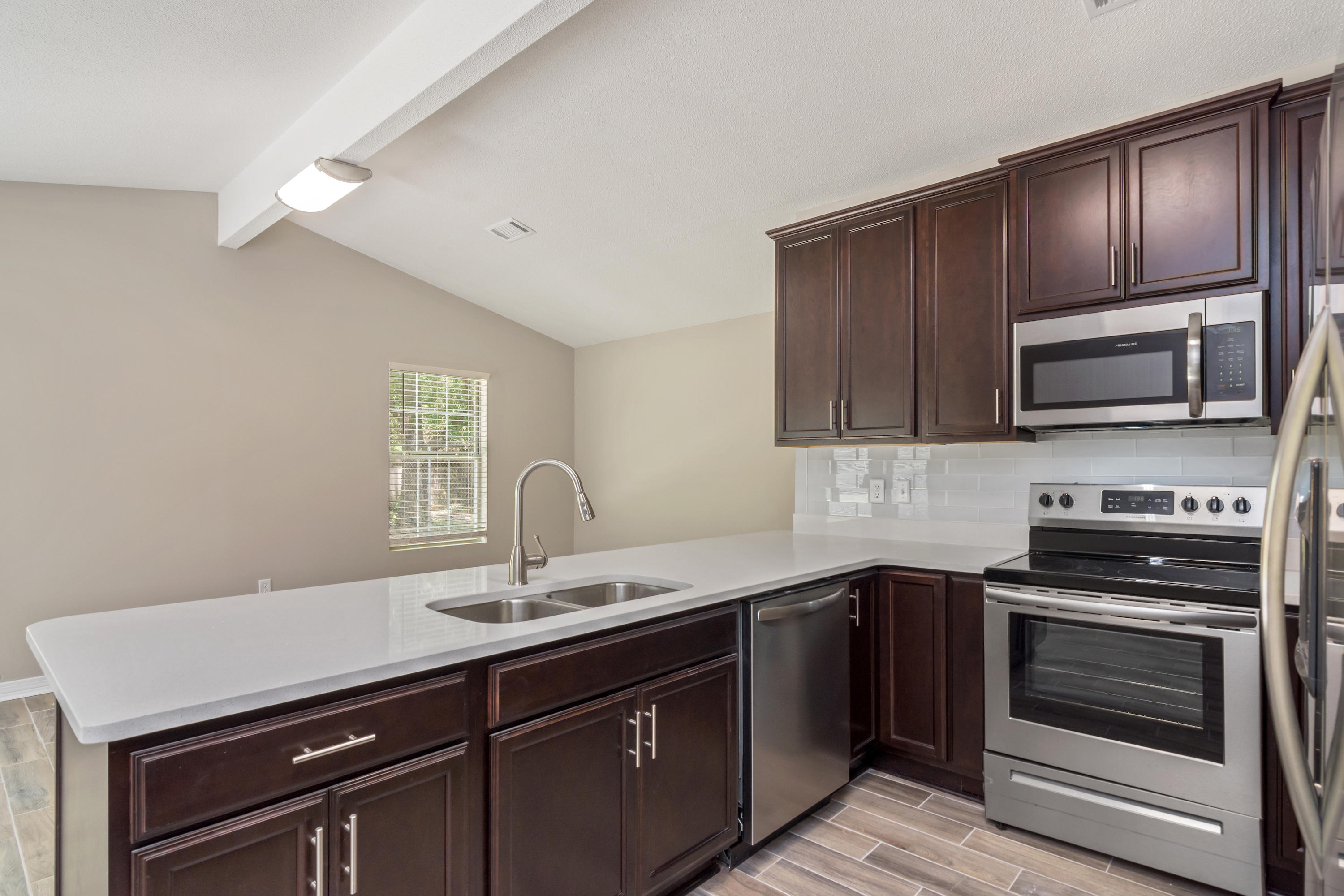 LANTERN RIDGE S/D PH 2 - Residential