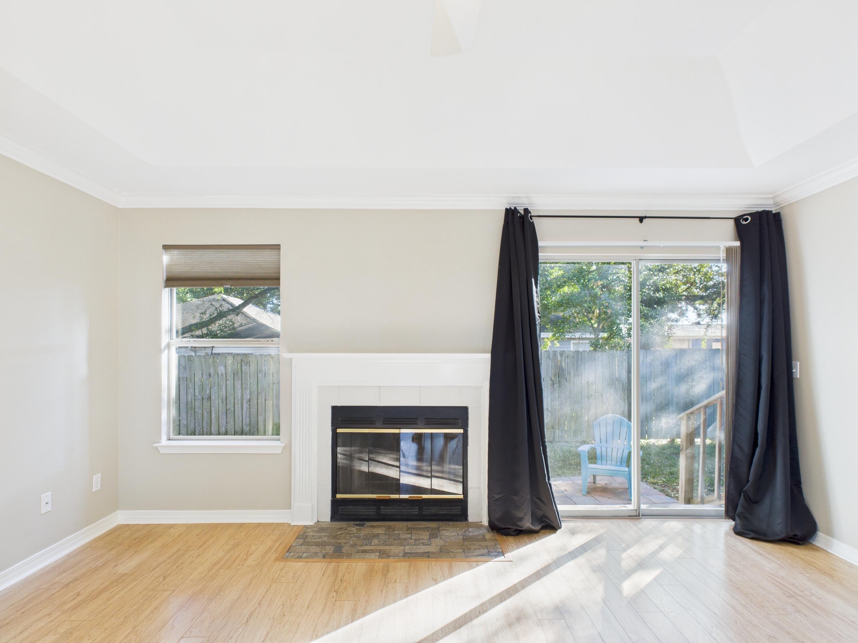 OLD TOWN PH 2 - Residential Lease