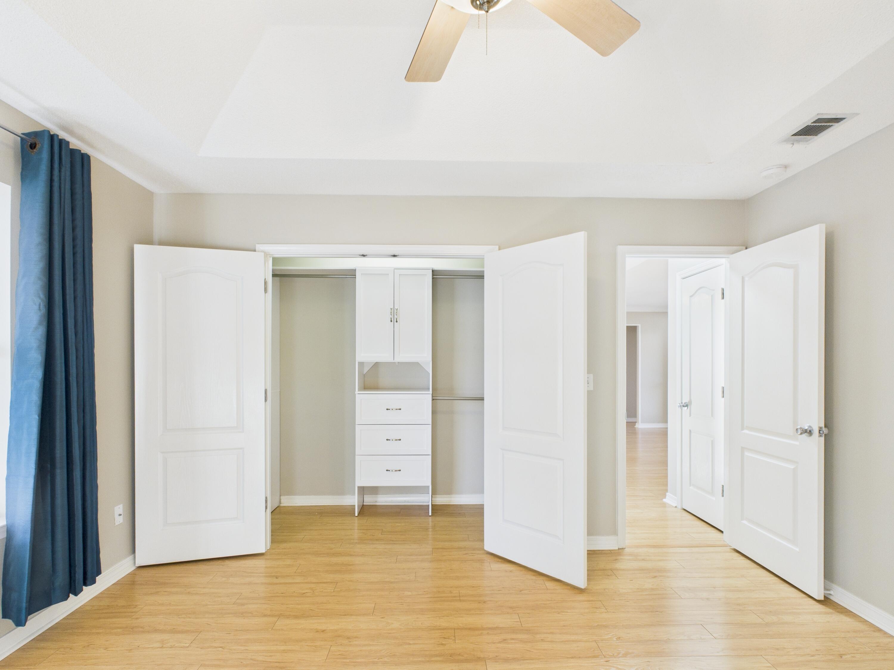 OLD TOWN PH 2 - Residential Lease