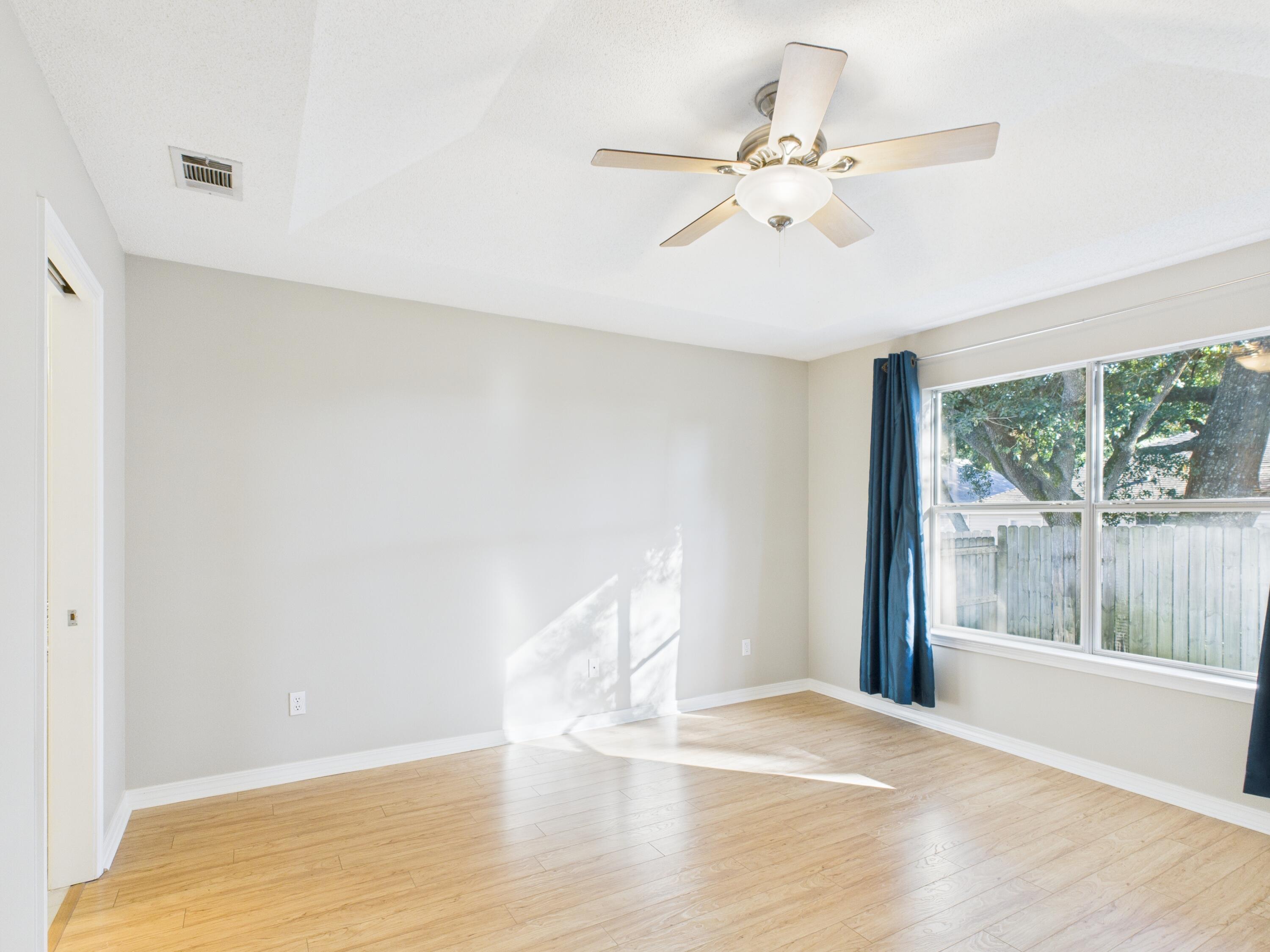 OLD TOWN PH 2 - Residential Lease