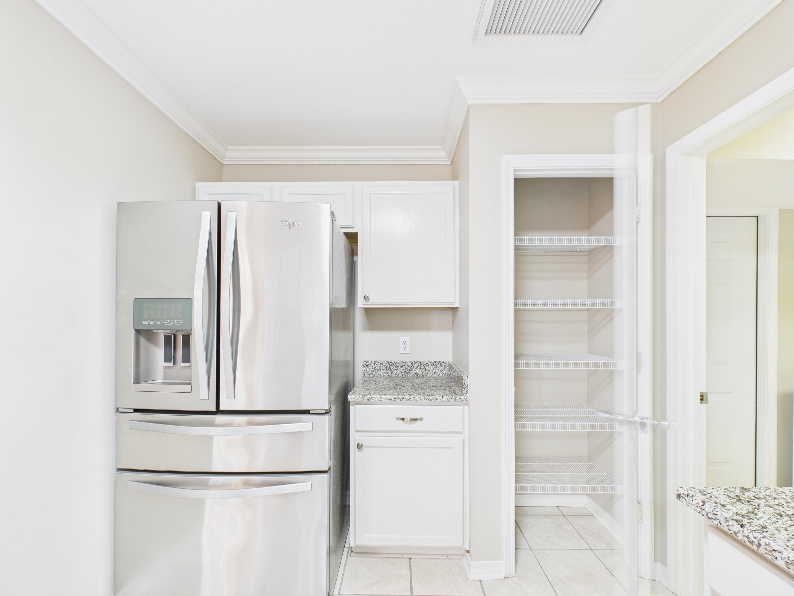 OLD TOWN PH 2 - Residential Lease