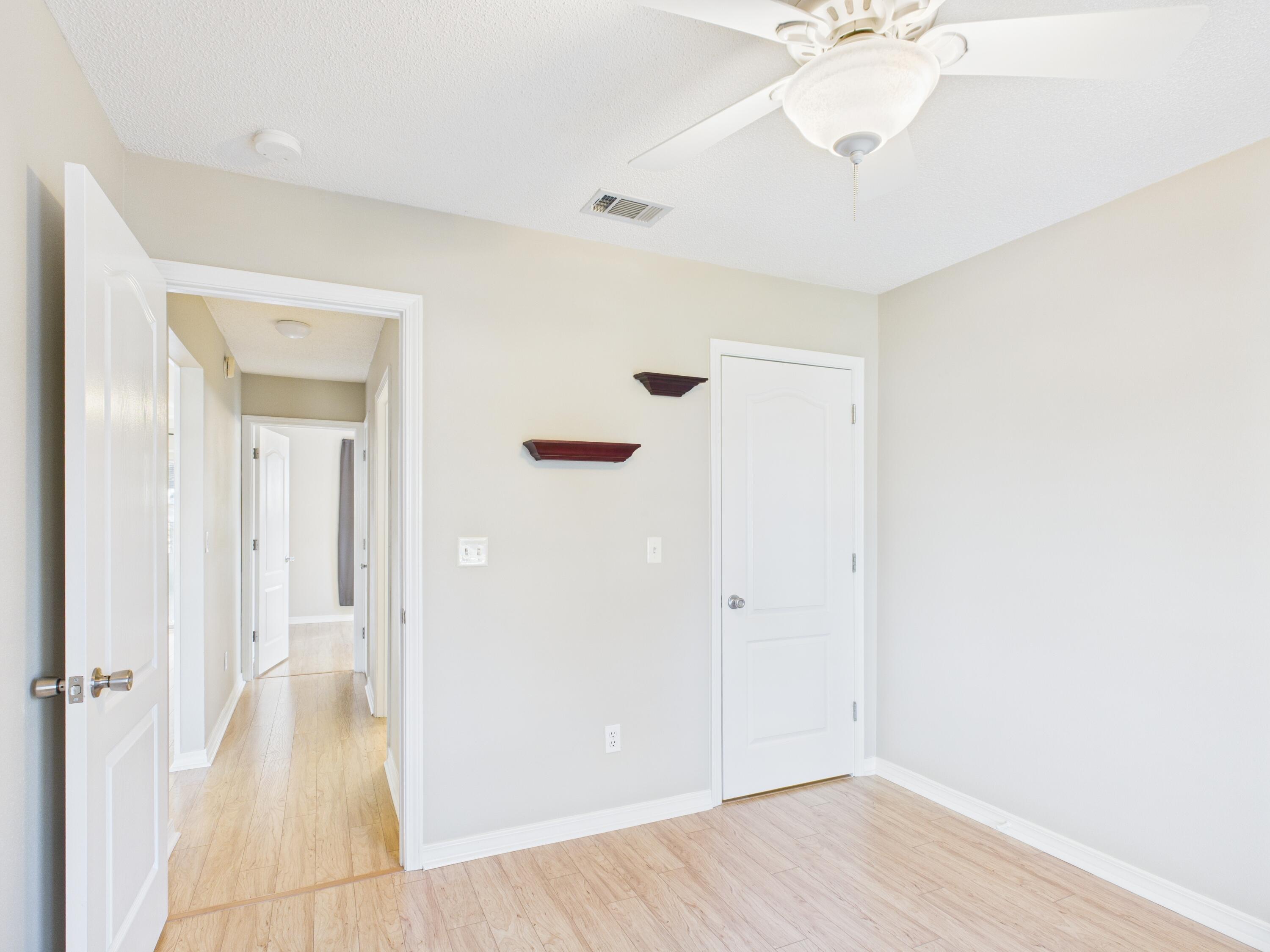 OLD TOWN PH 2 - Residential Lease