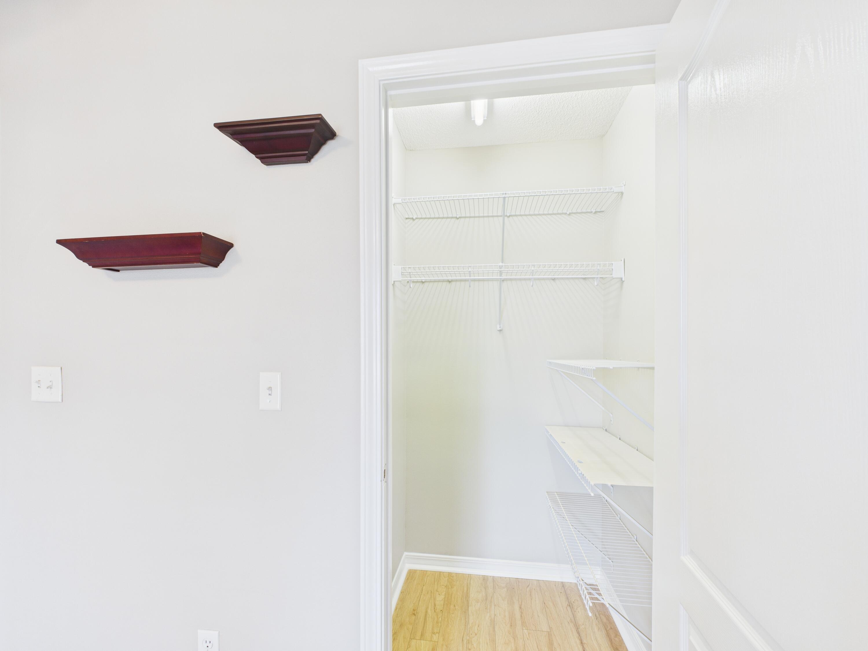 OLD TOWN PH 2 - Residential Lease