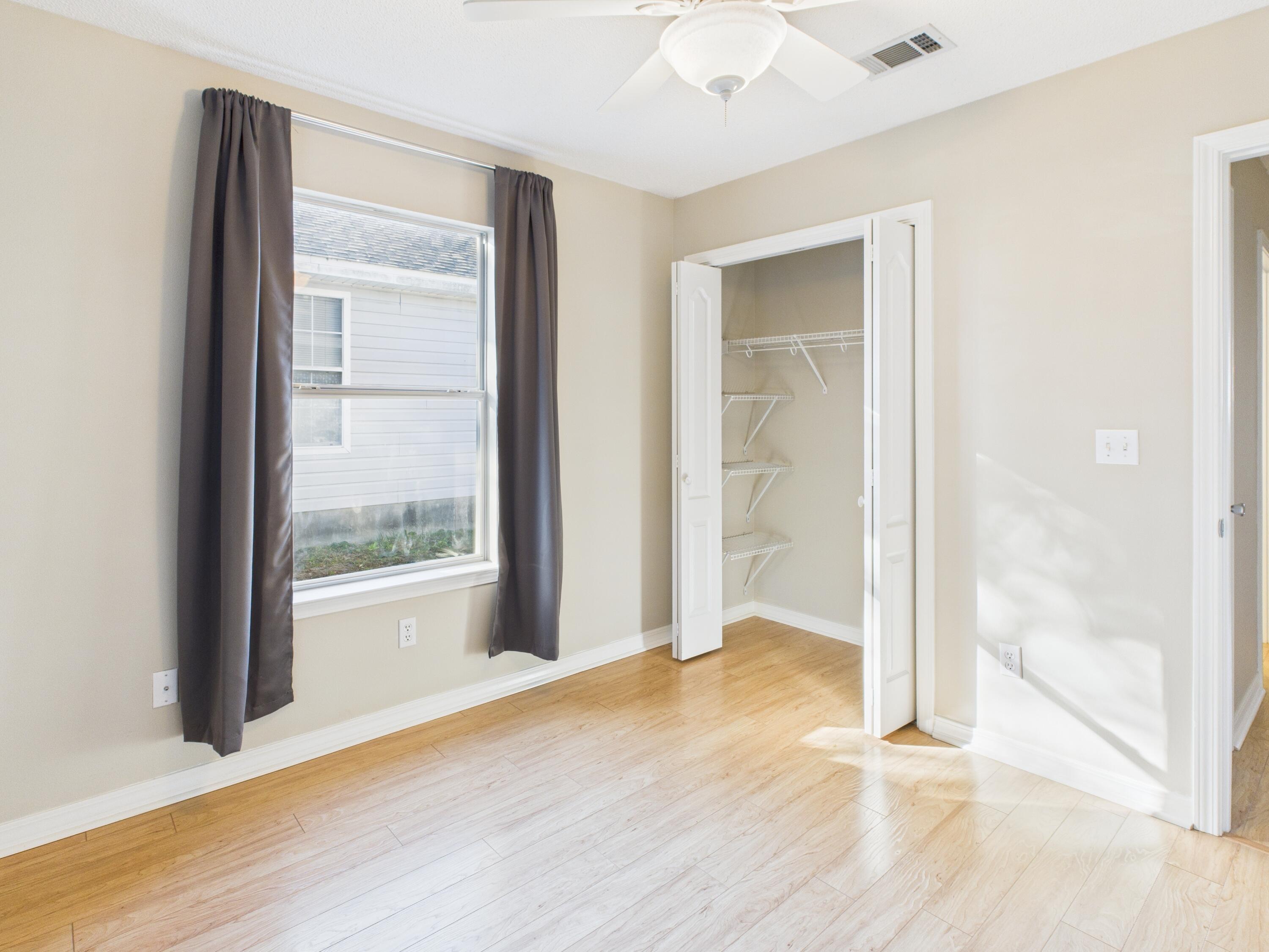 OLD TOWN PH 2 - Residential Lease