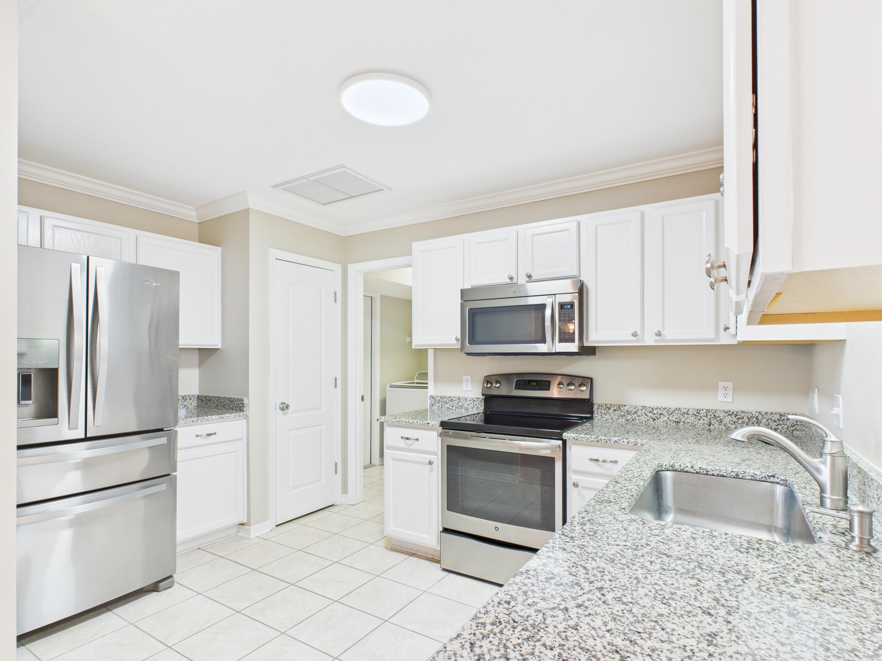 OLD TOWN PH 2 - Residential Lease