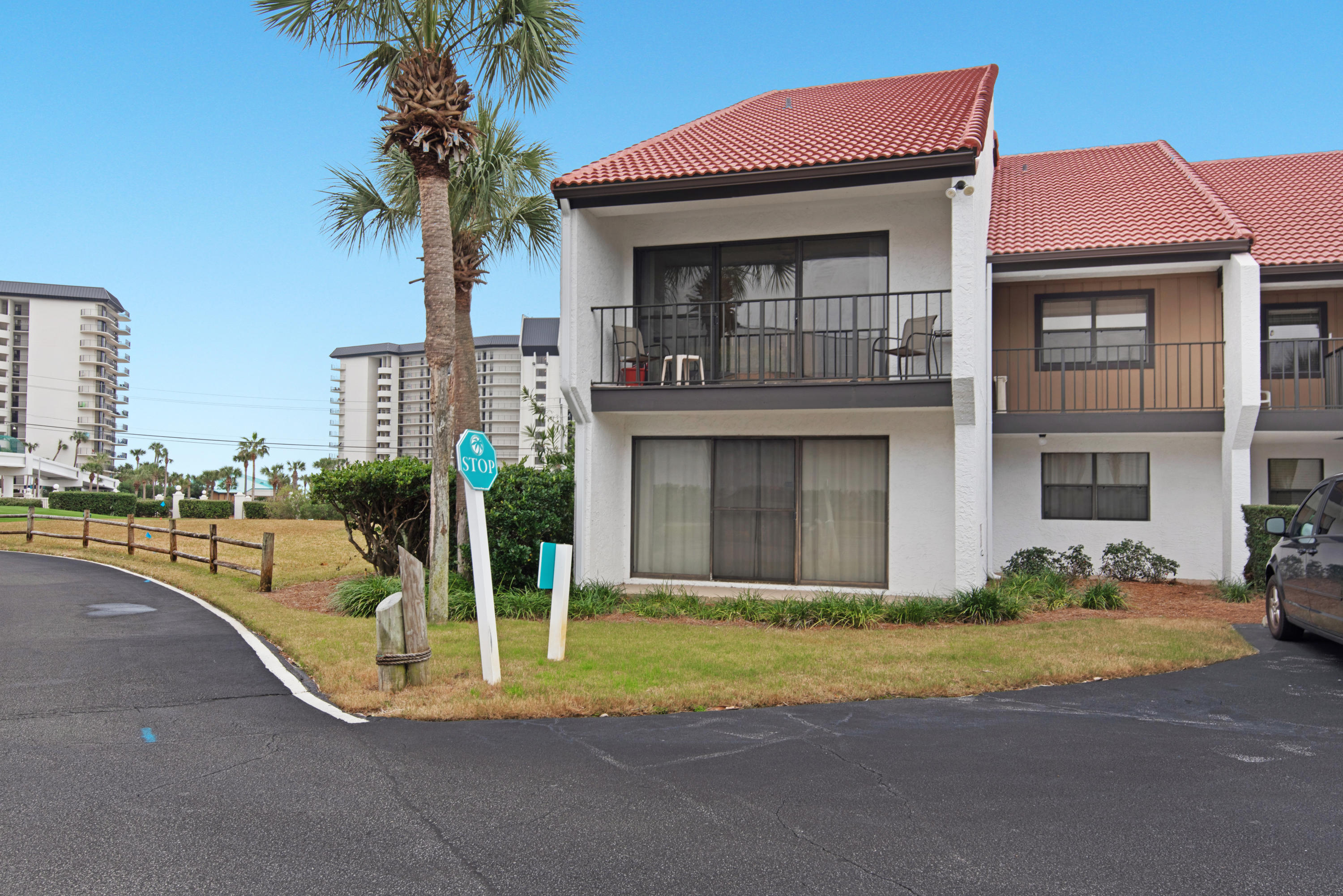 EDGEWATER GOLF VILLAS 2A CONDO - Residential