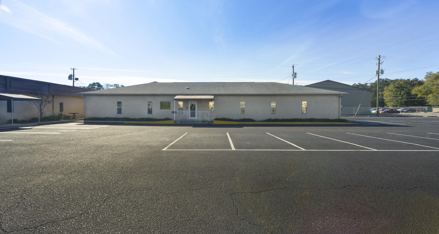 - Commercial Lease