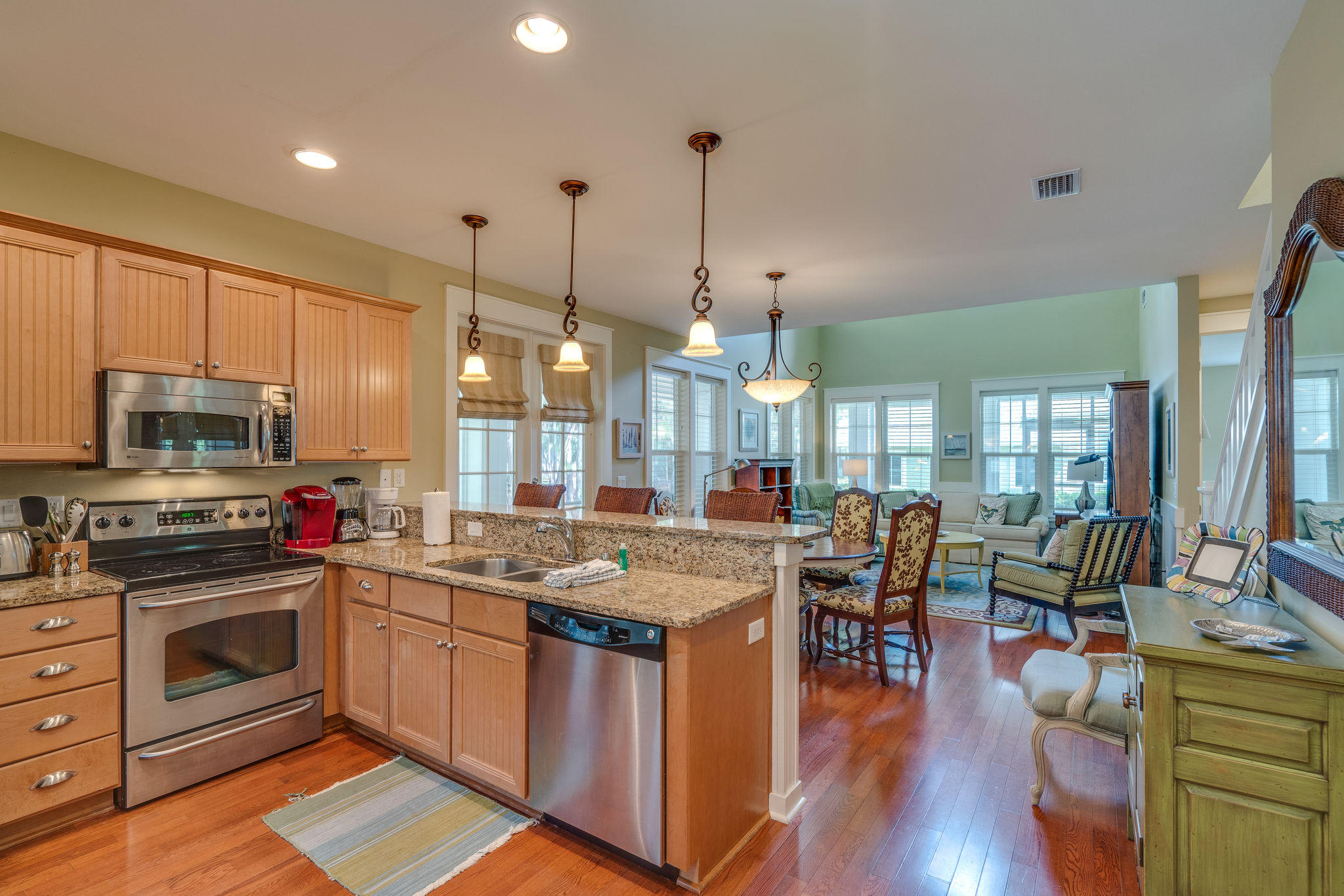 LAUREL GROVE - Residential