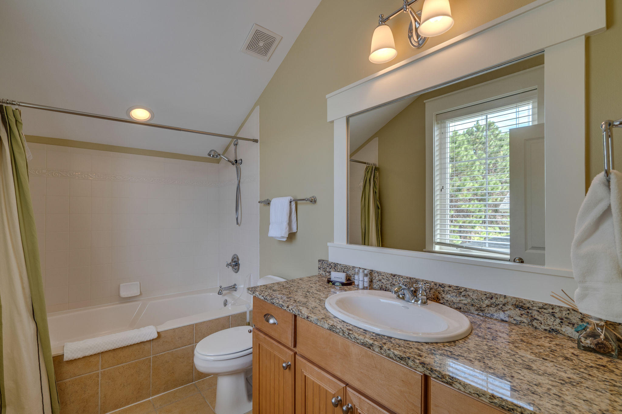 LAUREL GROVE - Residential