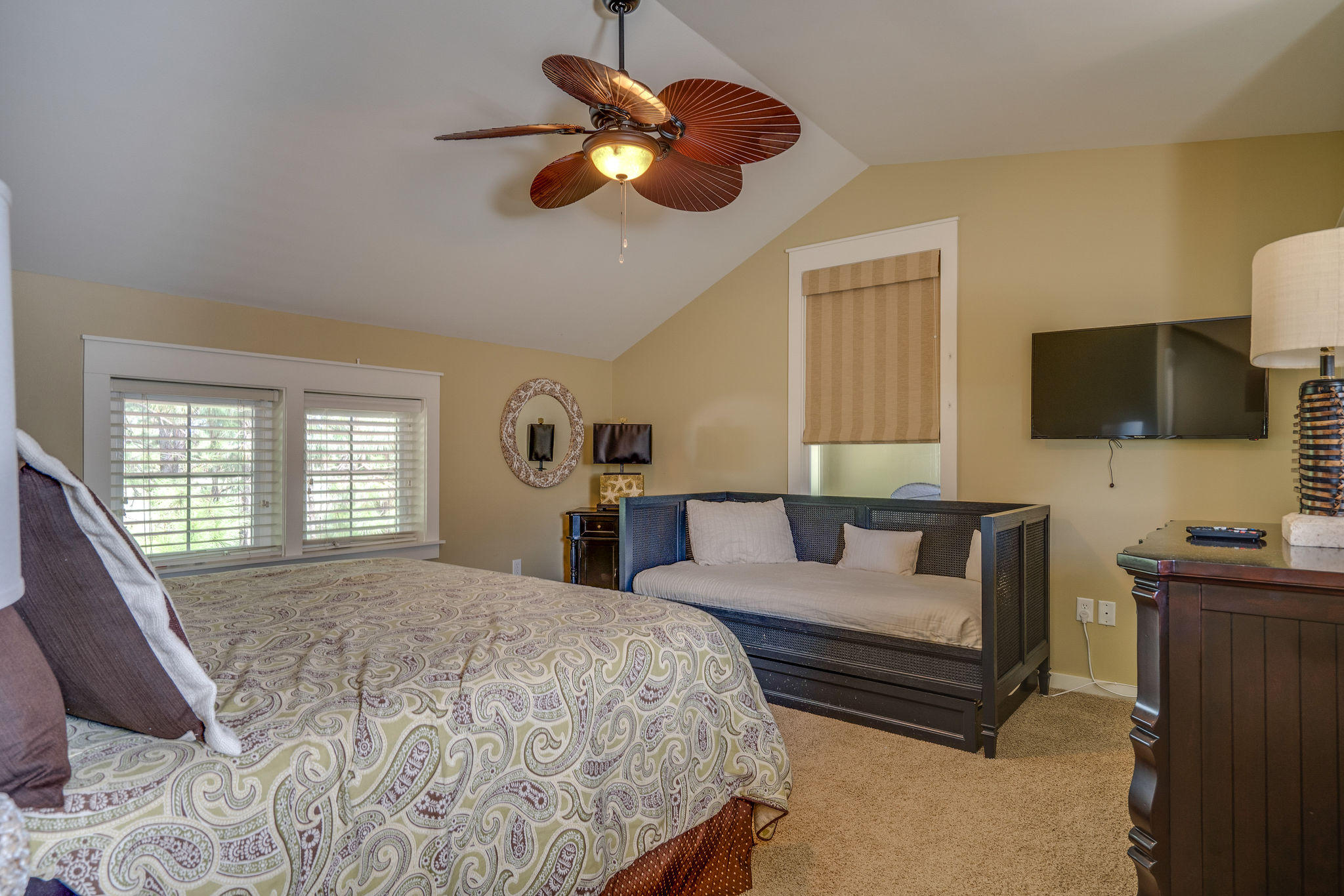 LAUREL GROVE - Residential