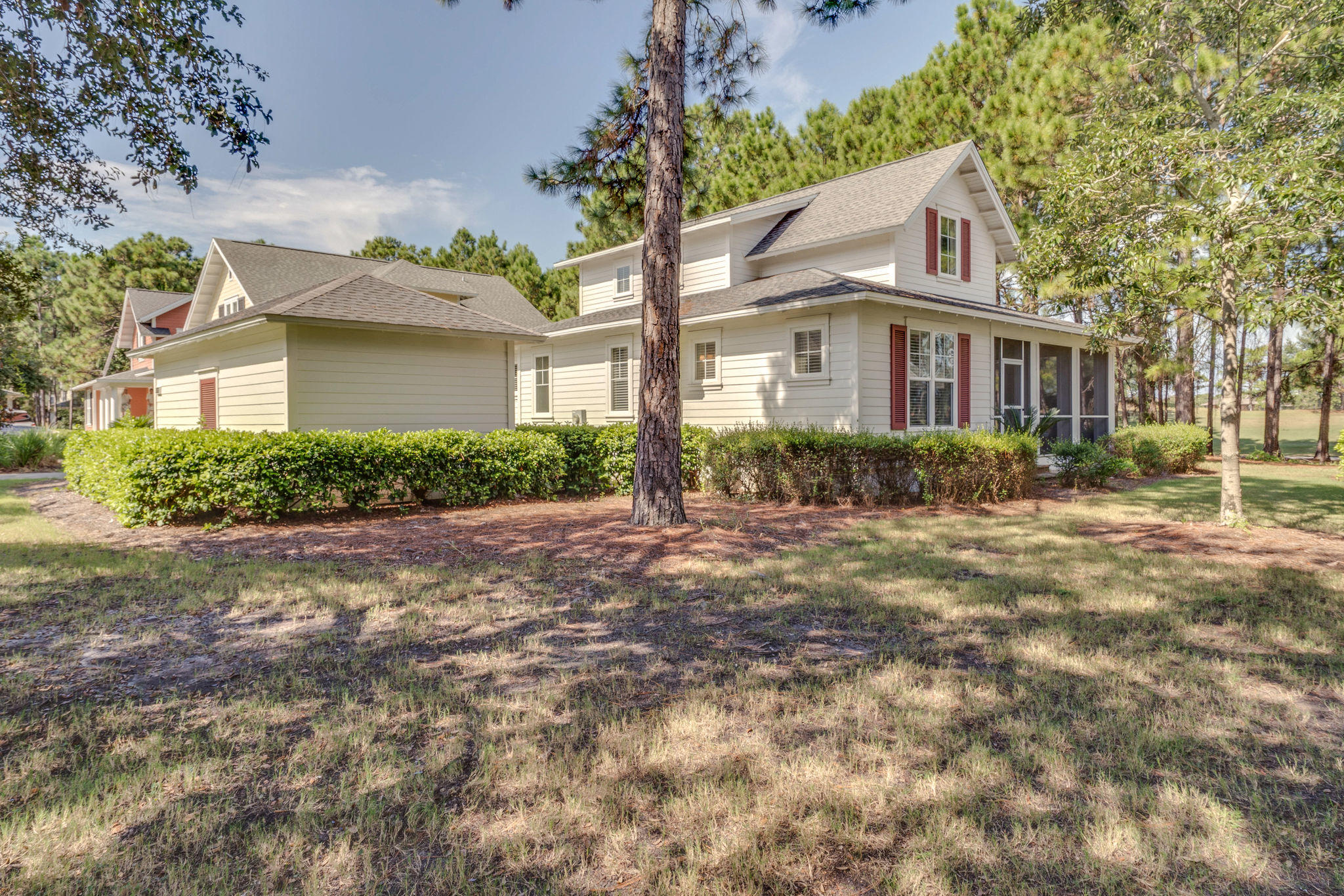 LAUREL GROVE - Residential