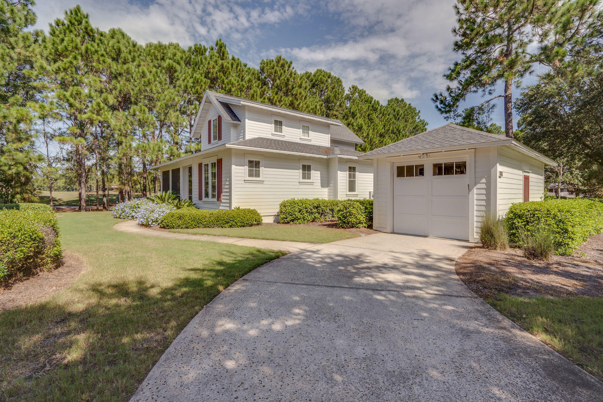 LAUREL GROVE - Residential