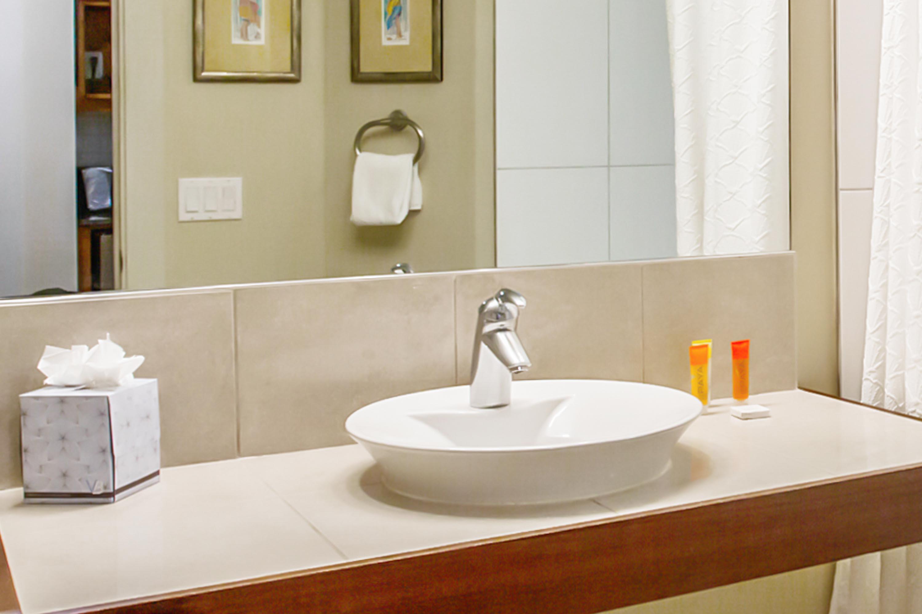 BAHIA CONDO - Residential