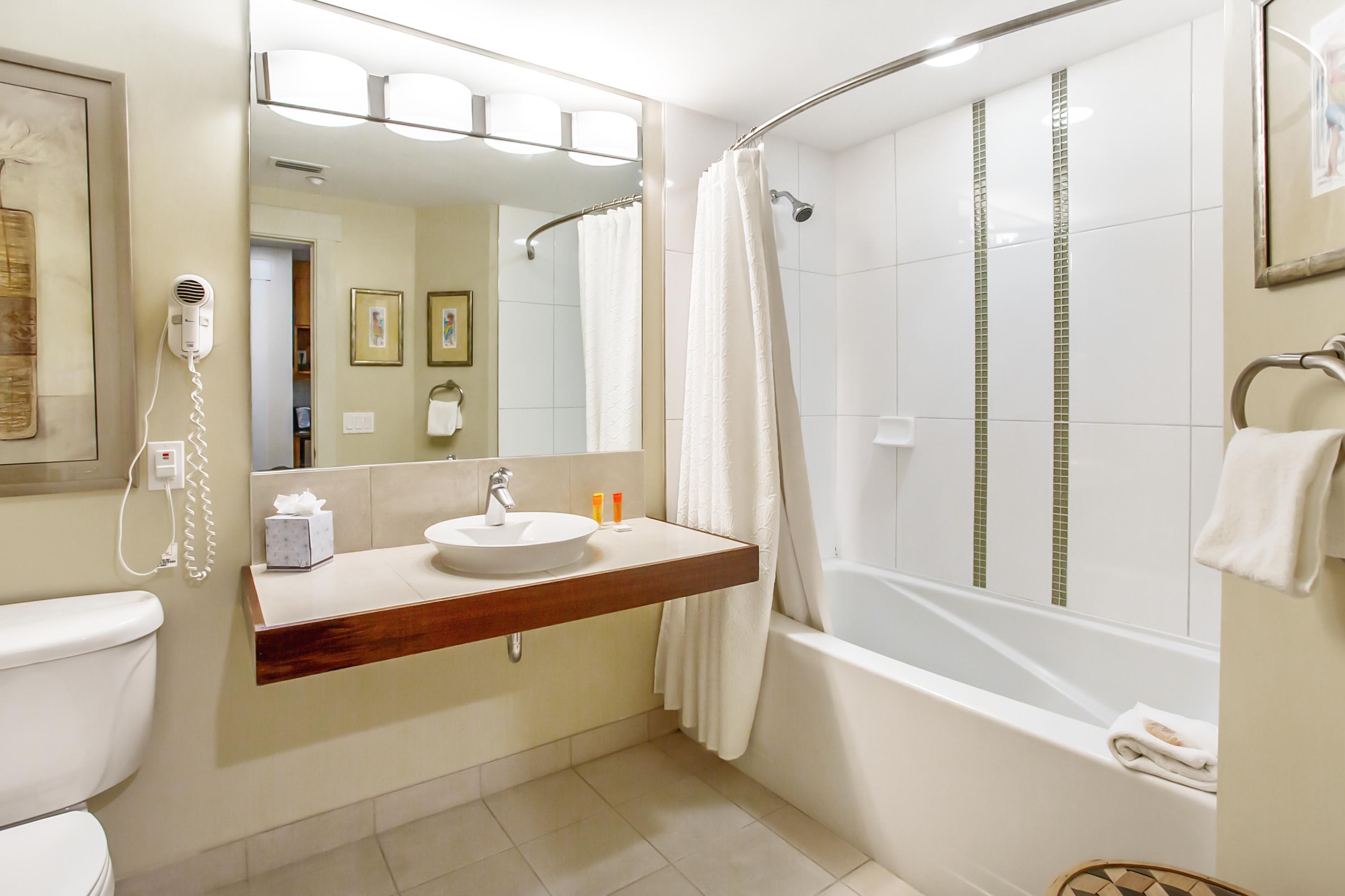 BAHIA CONDO - Residential