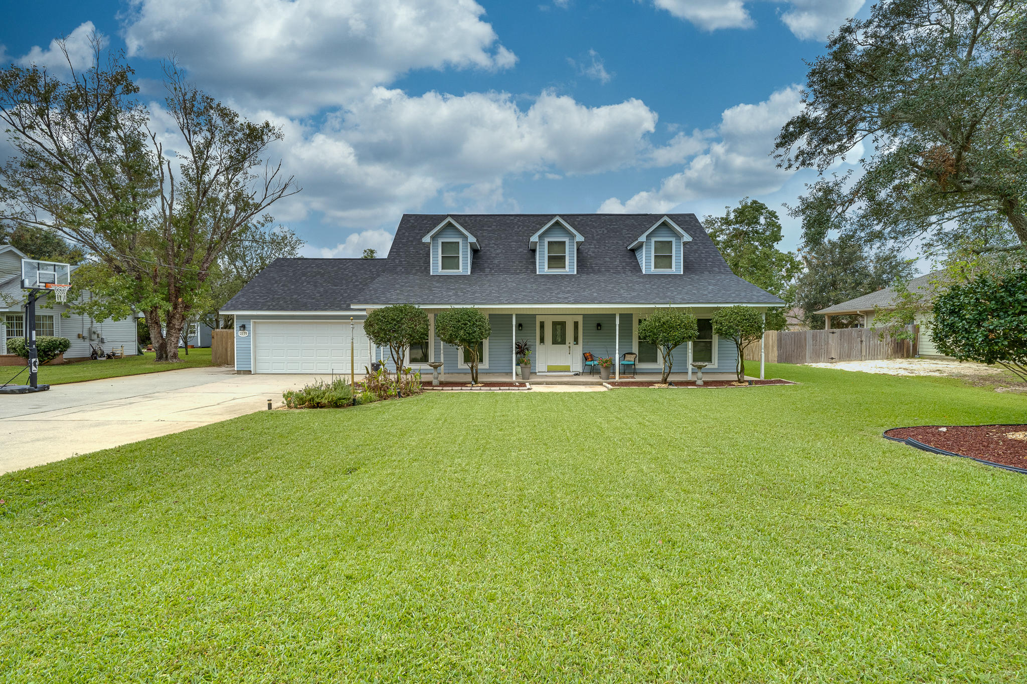 CRESCENT SHORES - Residential