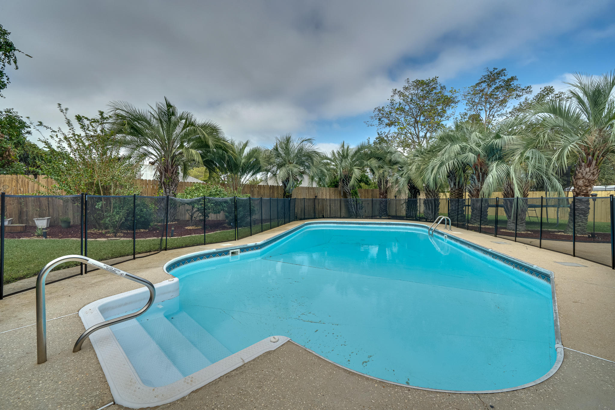 CRESCENT SHORES - Residential