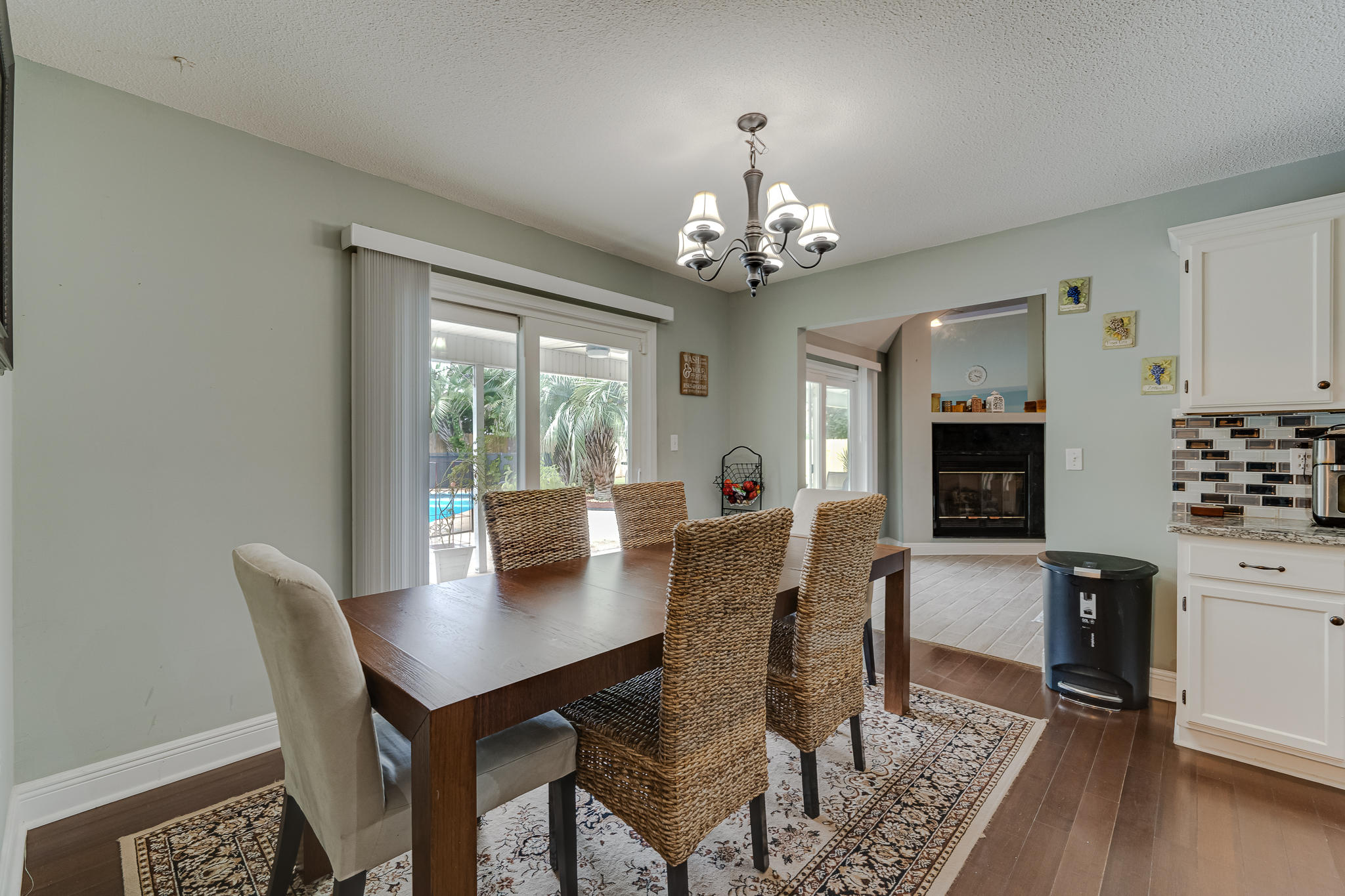 CRESCENT SHORES - Residential