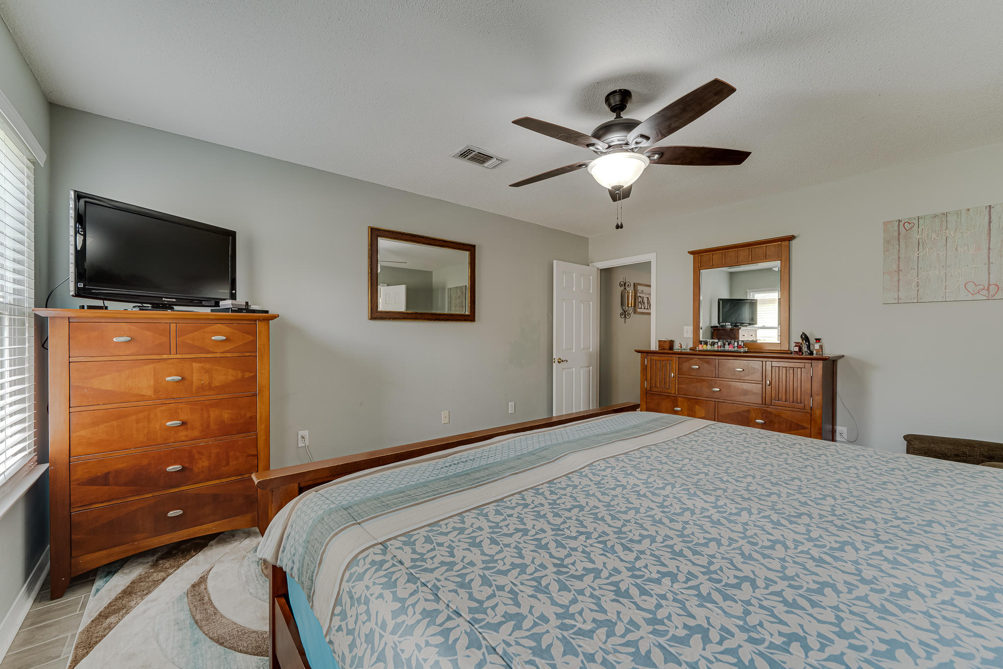 CRESCENT SHORES - Residential